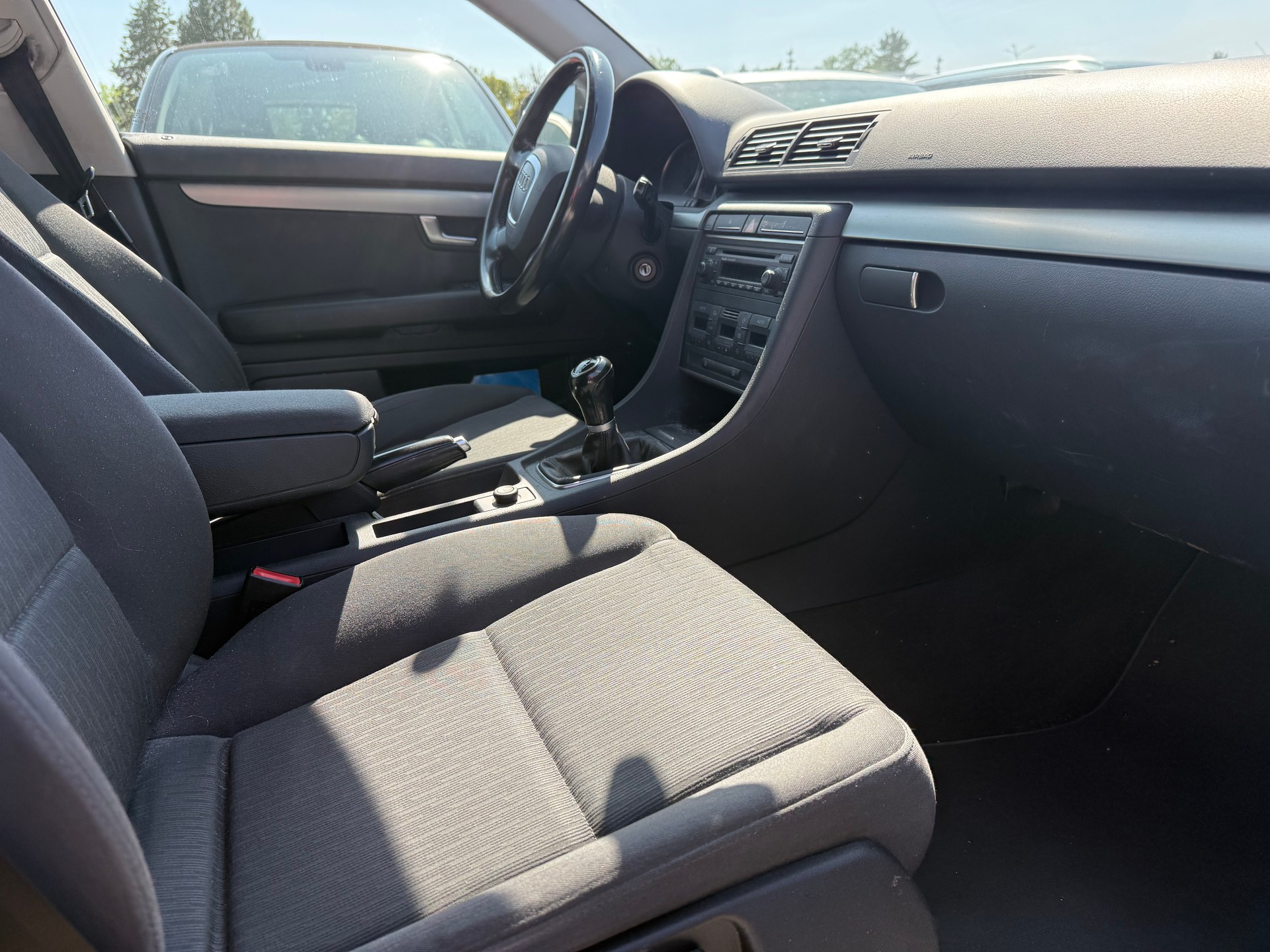 AUDI A4 Avant 2.0 TDI-image-6