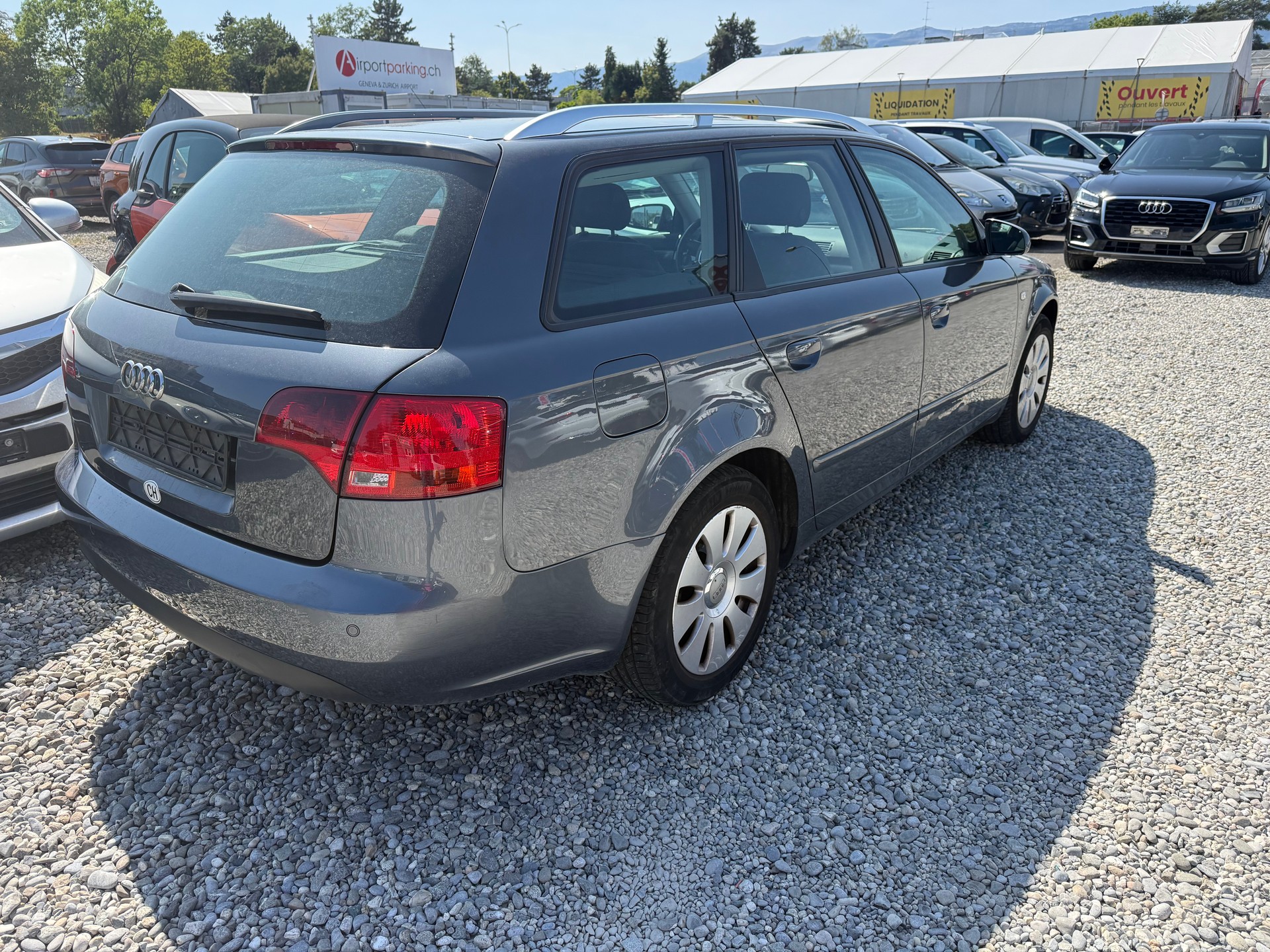 AUDI A4 Avant 2.0 TDI-image-4
