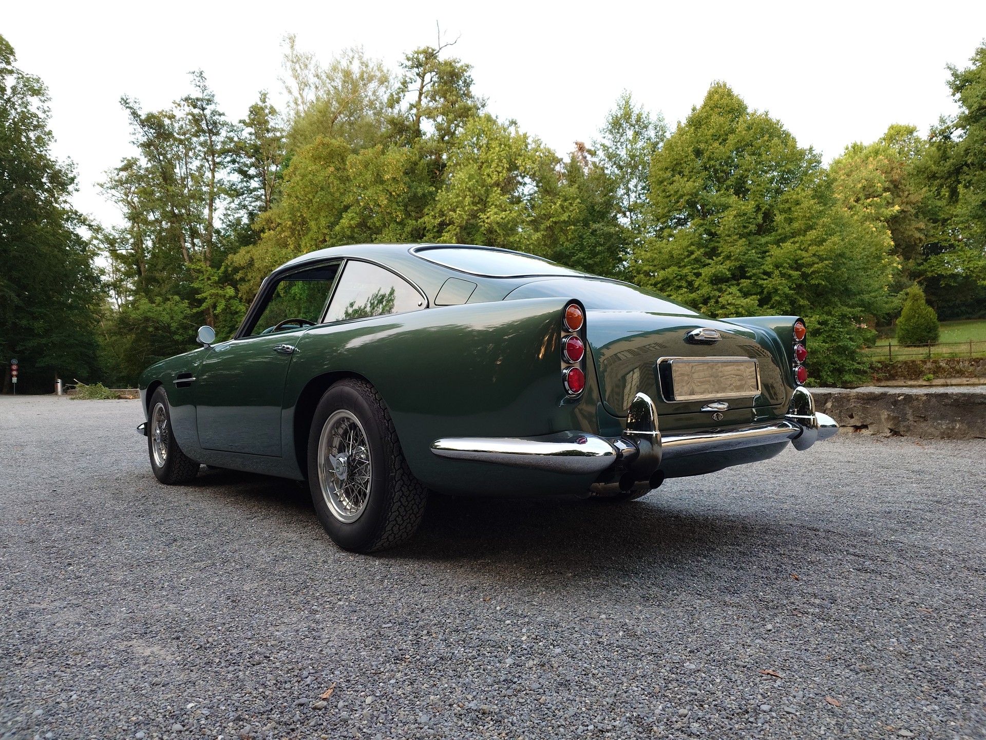 ASTON MARTIN DB4 Superleggera-image-7