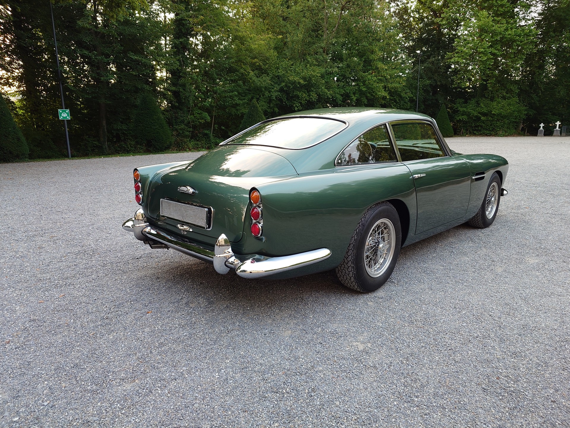 ASTON MARTIN DB4 Superleggera-image-5