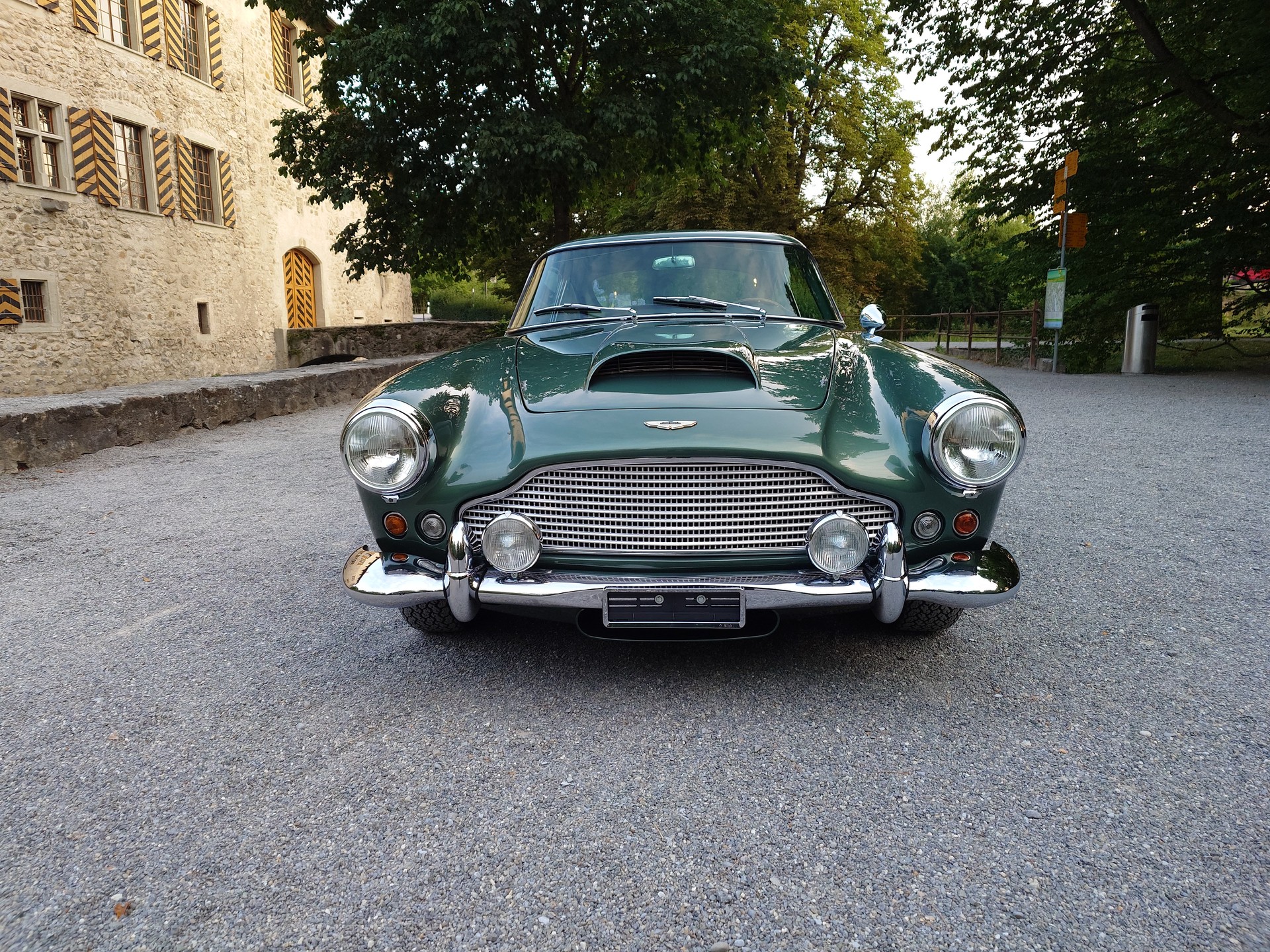 ASTON MARTIN DB4 Superleggera-image-2