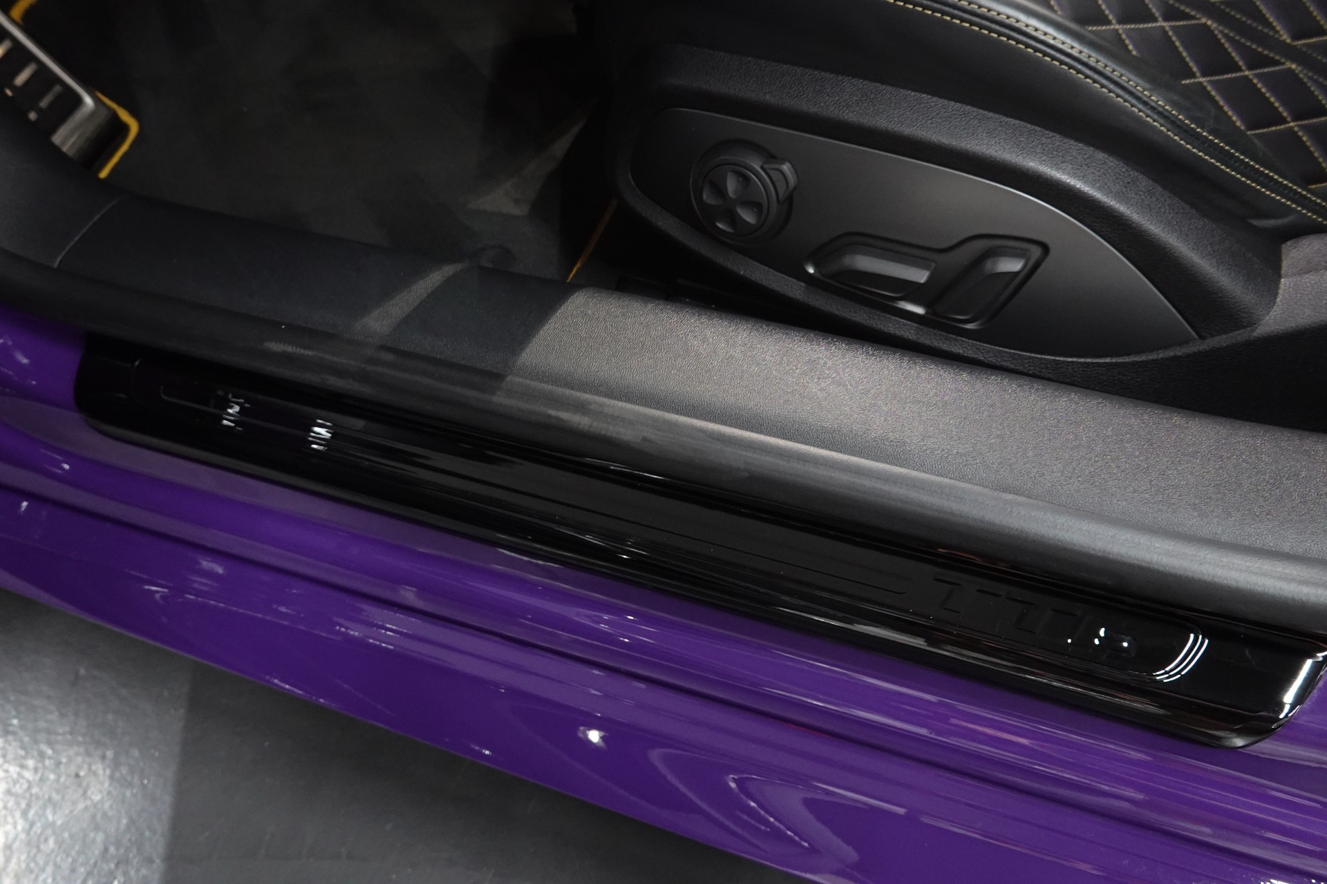 AUDI TTS COUPE 2.0 TFSI QUATTRO S-TRONIC EXCLUSIVE PTS PORSCHE ULTRAVIOLETT ON TOP-image-41