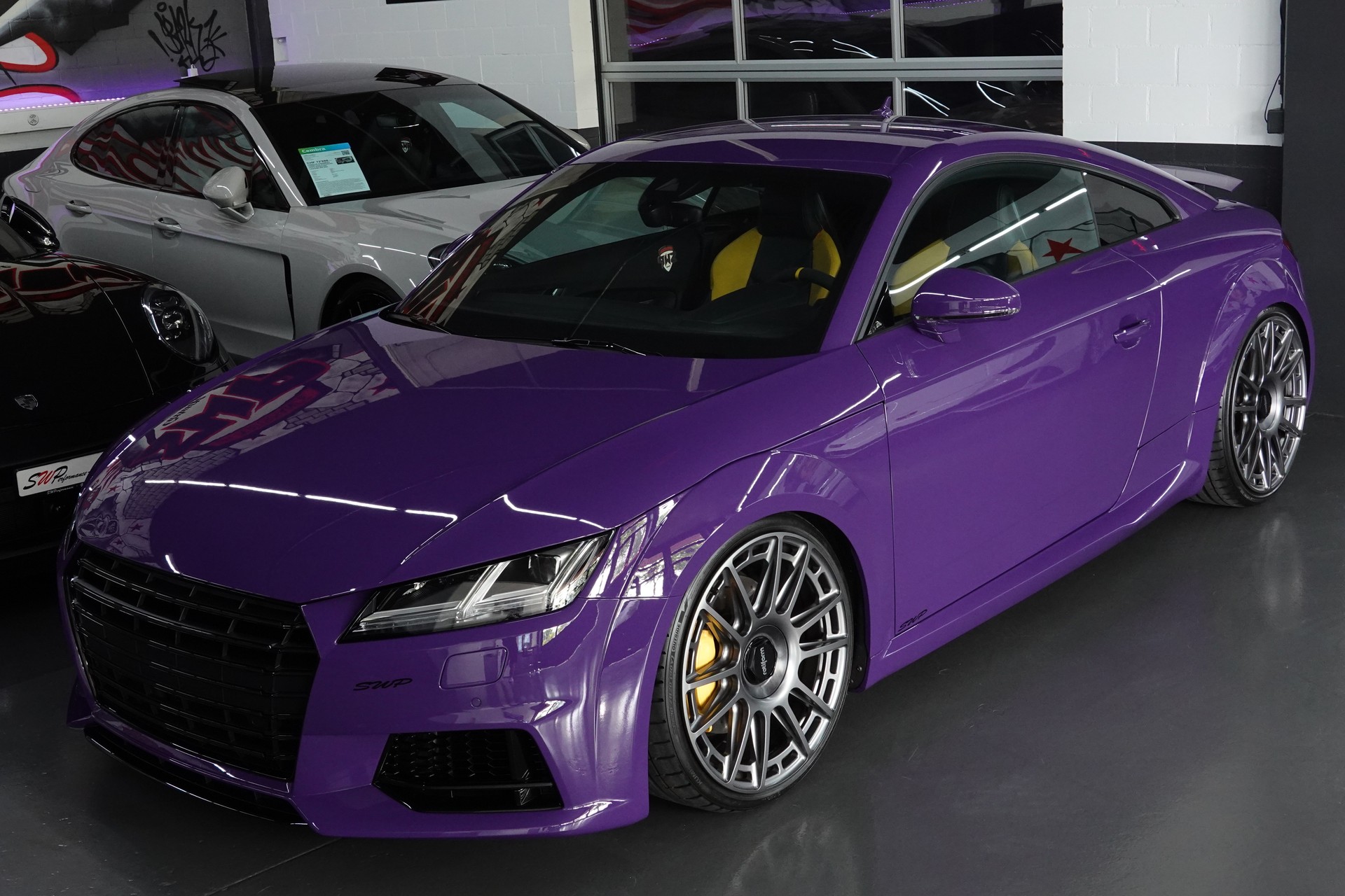 AUDI TTS COUPE 2.0 TFSI QUATTRO S-TRONIC EXCLUSIVE PTS PORSCHE ULTRAVIOLETT ON TOP-showroom-element-2