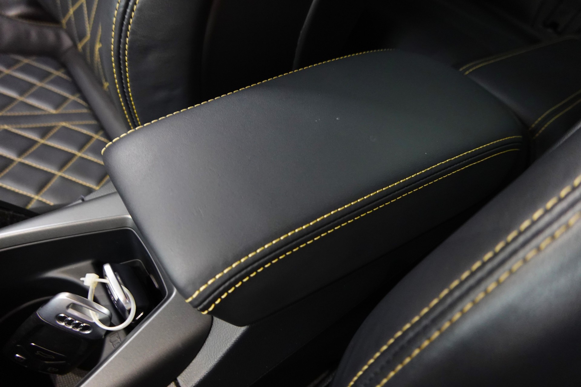 AUDI TTS COUPE 2.0 TFSI QUATTRO S-TRONIC EXCLUSIVE PTS PORSCHE ULTRAVIOLETT ON TOP-image-36