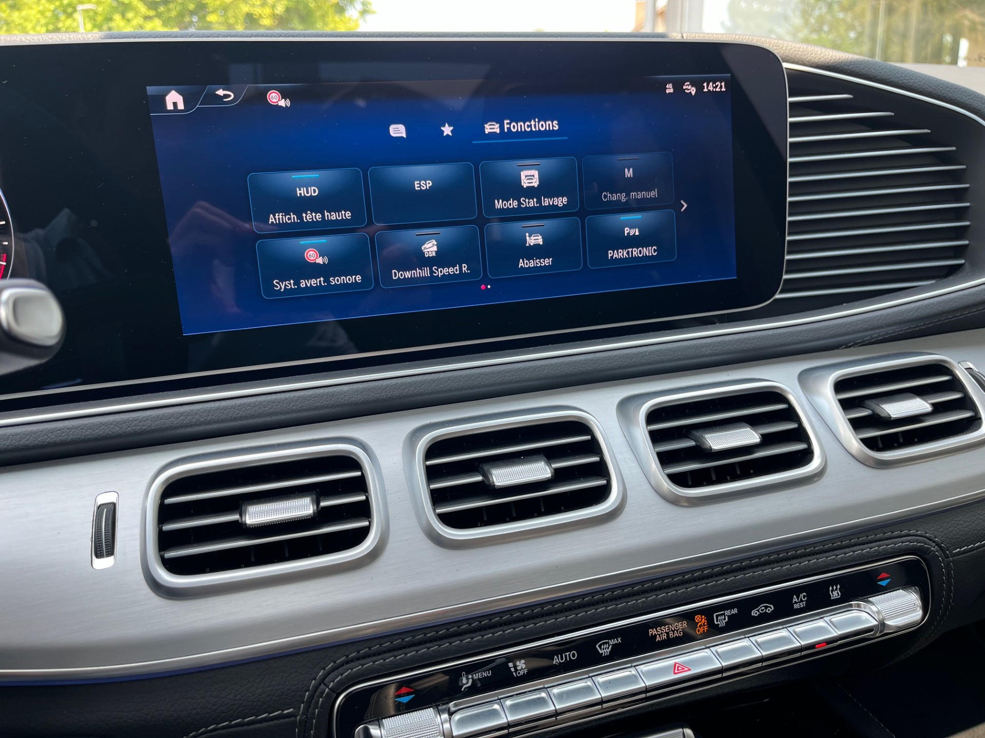 MERCEDES-BENZ GLE 350 de EQ Hybrid 4Matic 9G-Tronic EQ Star-image-18