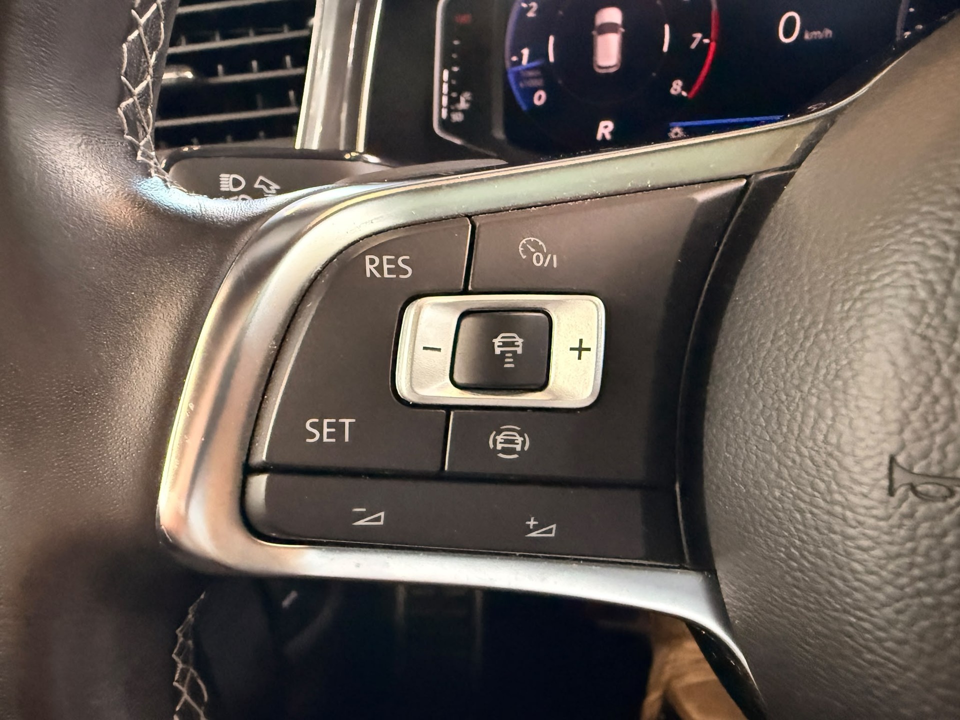 VW T-Roc 2.0 TSI Advance DSG 4motion-image-17