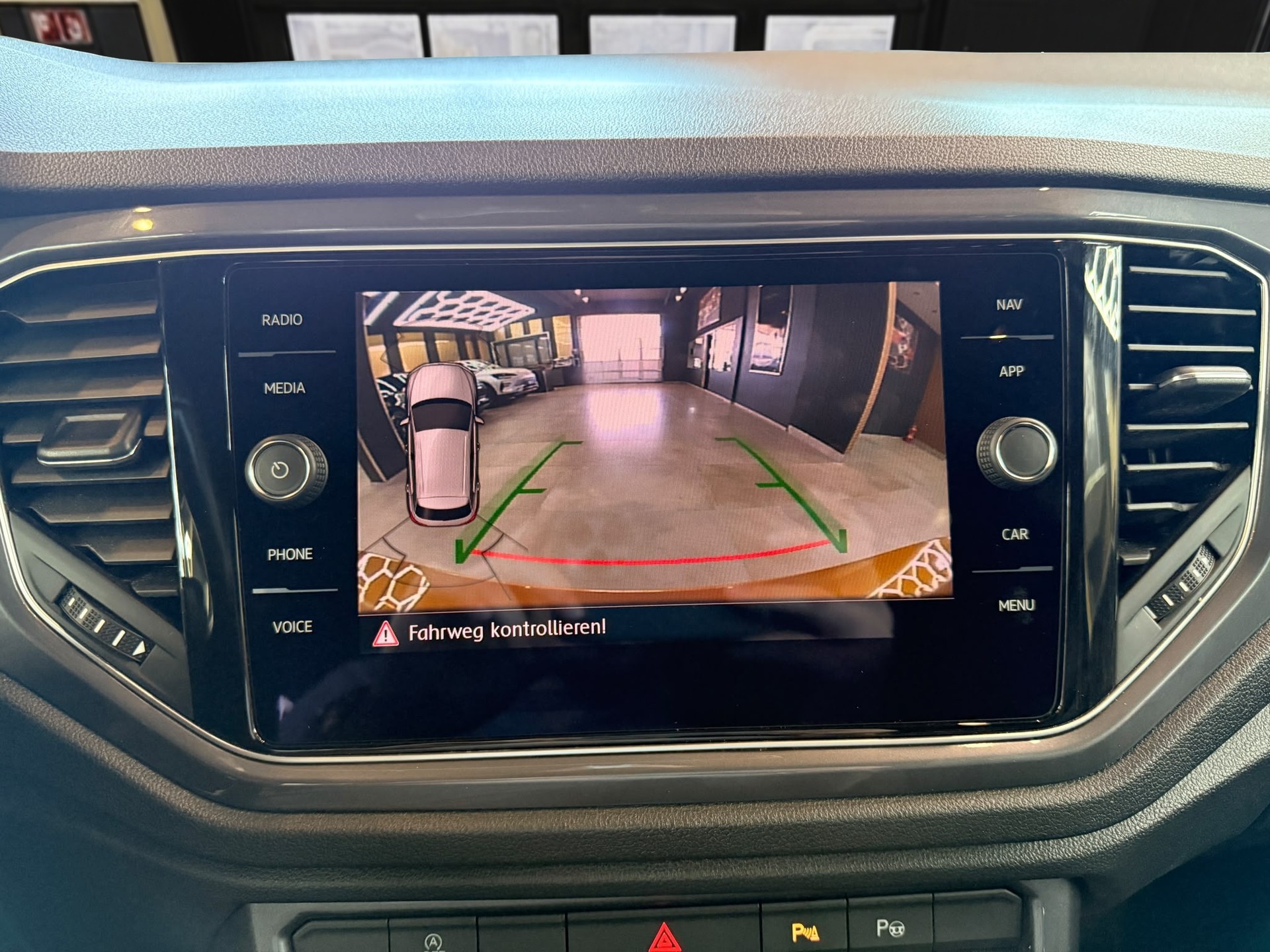 VW T-Roc 2.0 TSI Advance DSG 4motion-image-16