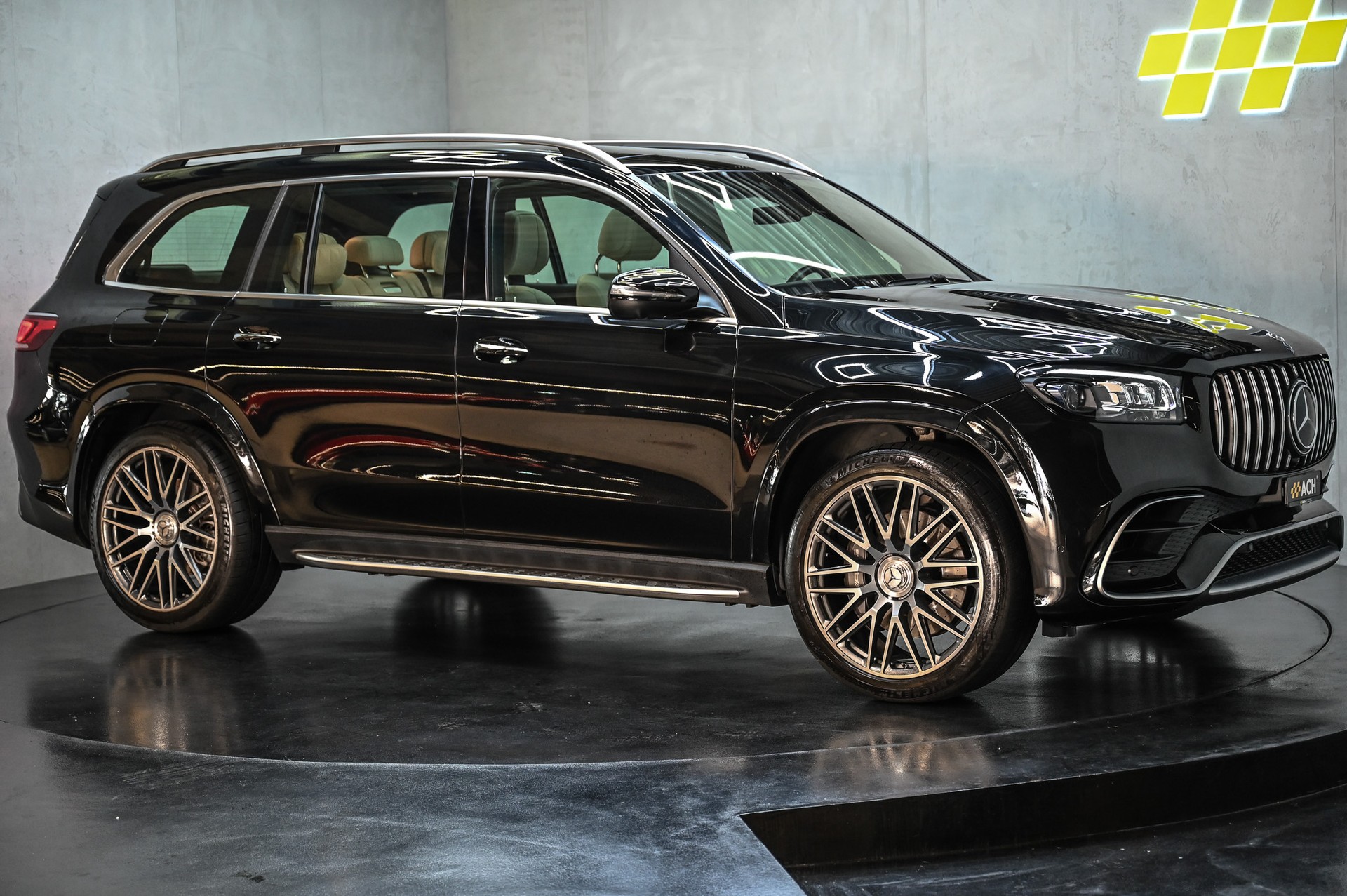 MERCEDES-BENZ GLS 63 AMG 4matic+-image-11