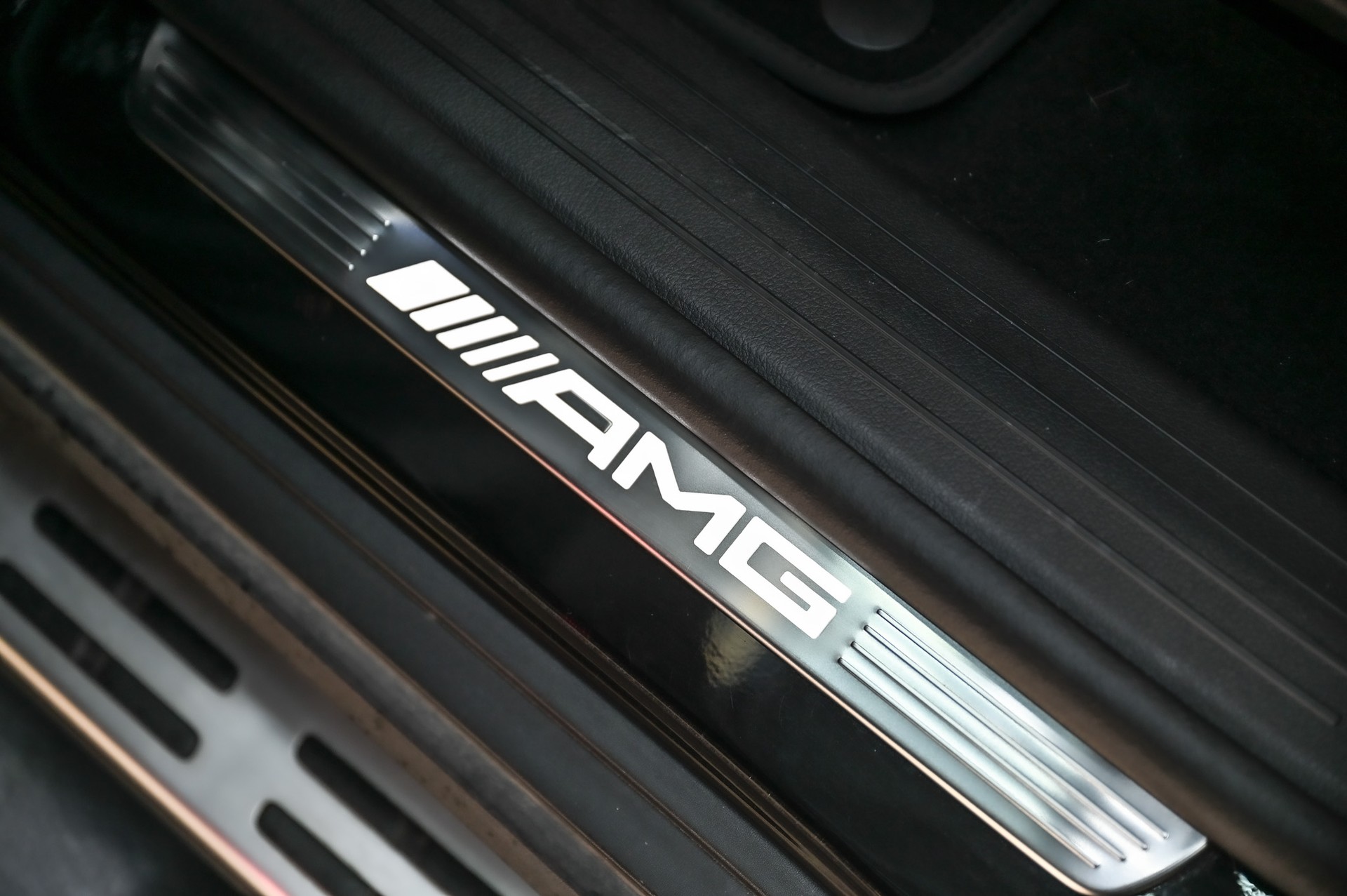 MERCEDES-BENZ GLS 63 AMG 4matic+-image-17