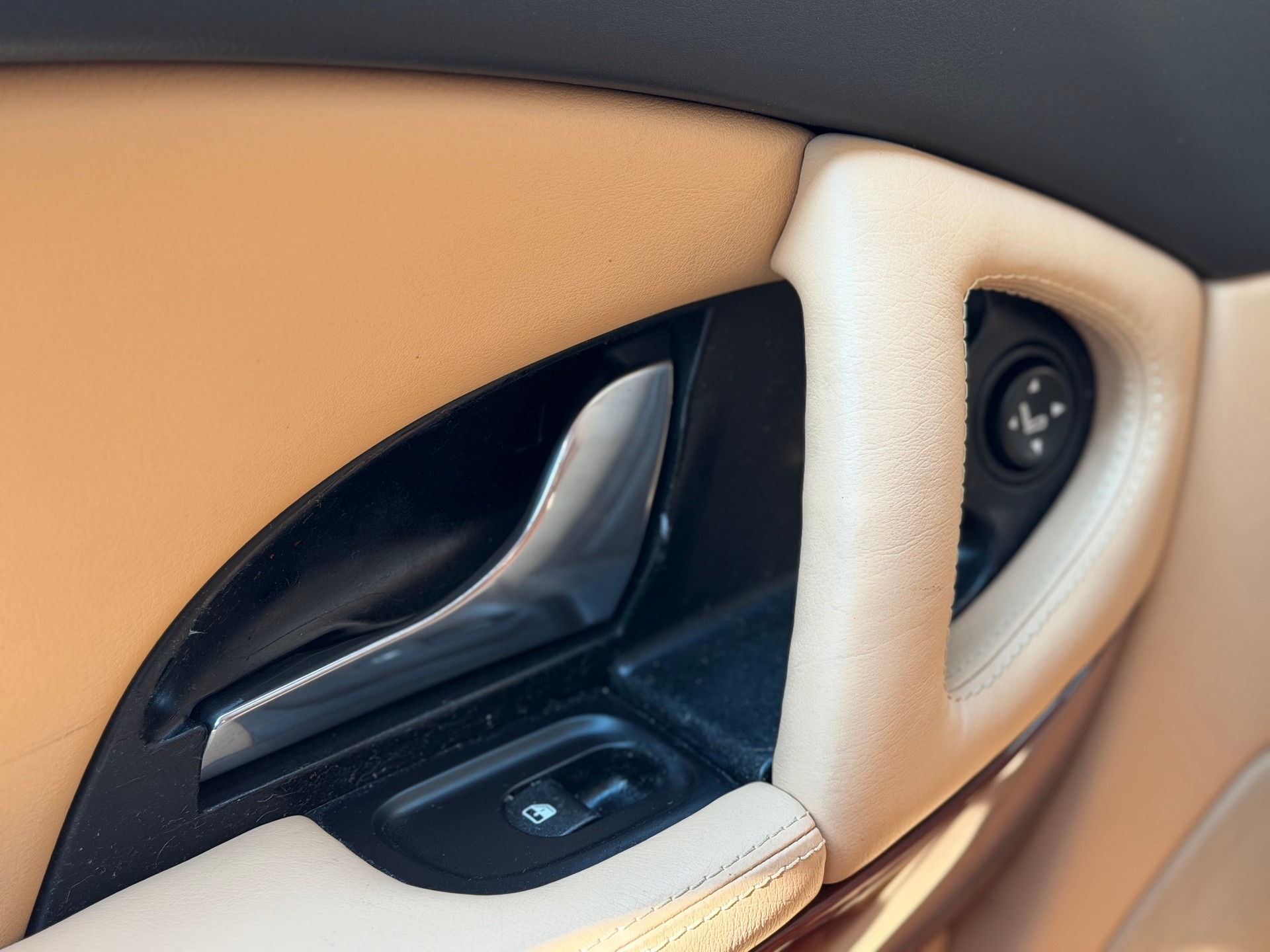MASERATI Quattroporte 4.2 V8 DuoSelect-image-19
