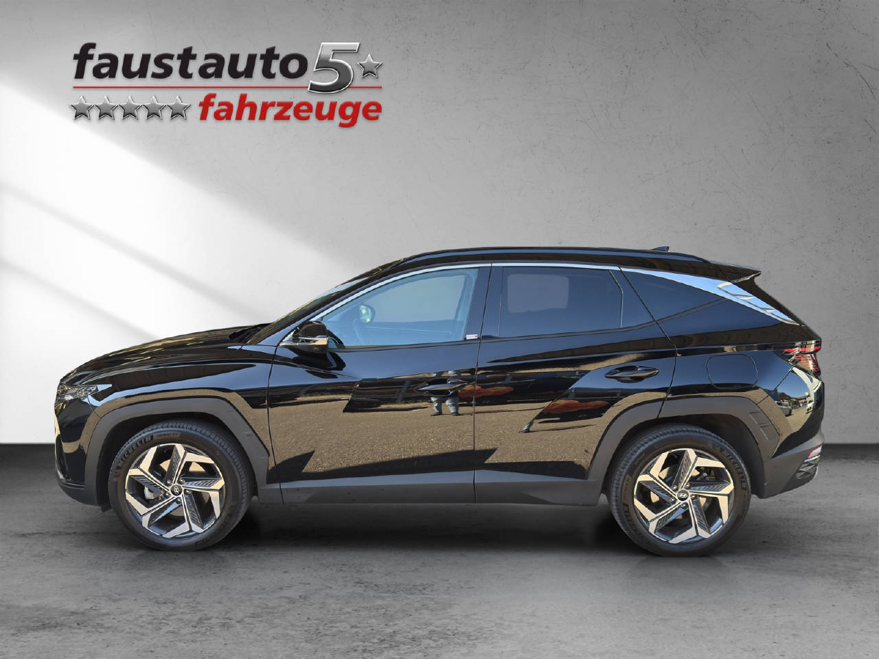 HYUNDAI Tucson 1.6 T-GDi HEV Vertex 4WD SUN MY23-image-9