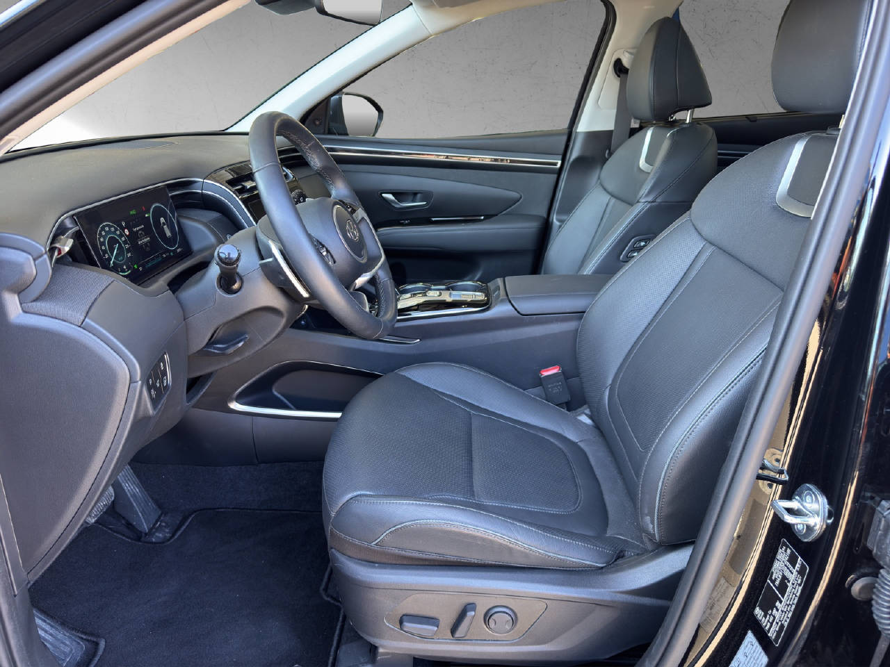 HYUNDAI Tucson 1.6 T-GDi HEV Vertex 4WD SUN MY23-image-4