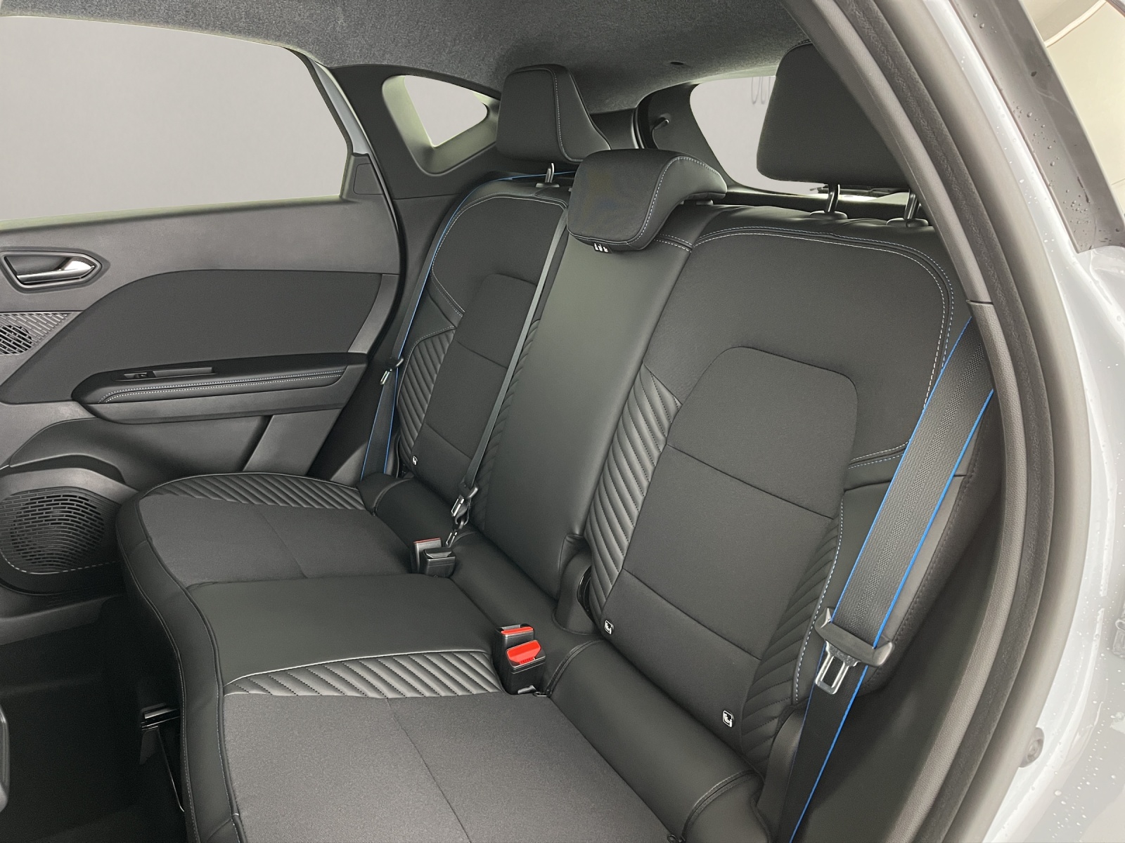RENAULT Captur 1.8 E-Tech esprit Alpine-image-16