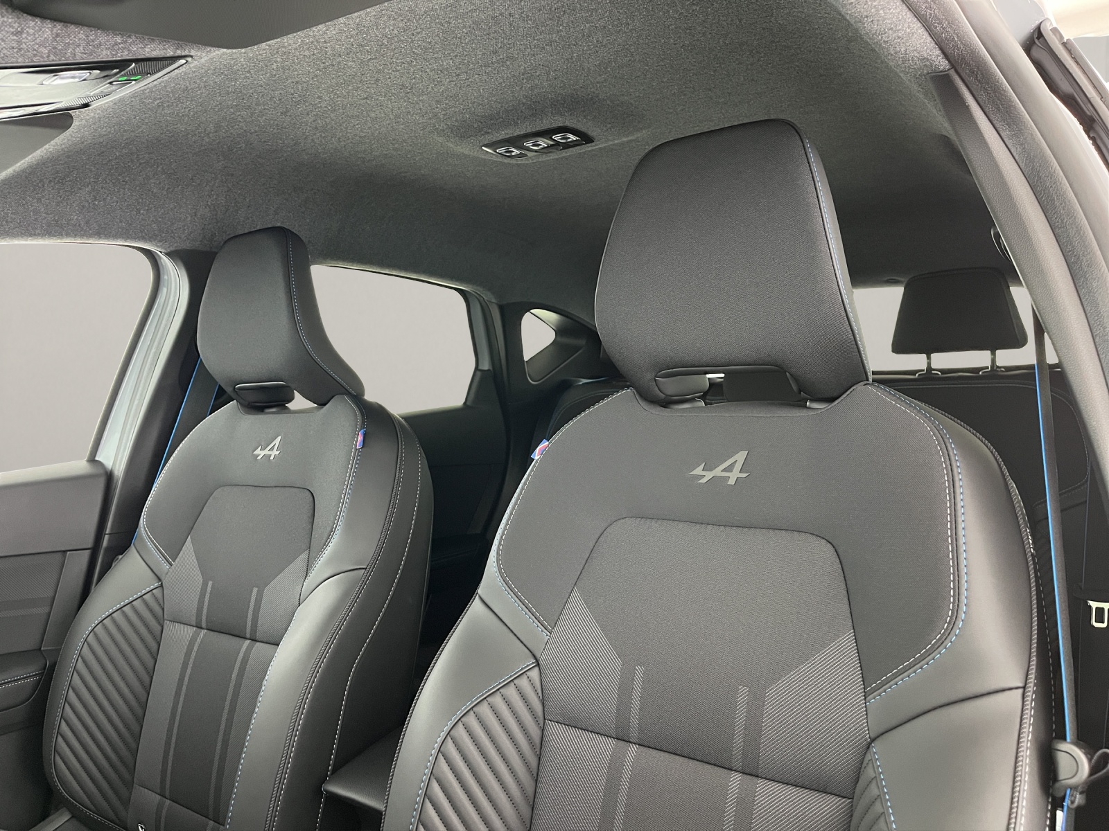 RENAULT Captur 1.8 E-Tech esprit Alpine-image-14