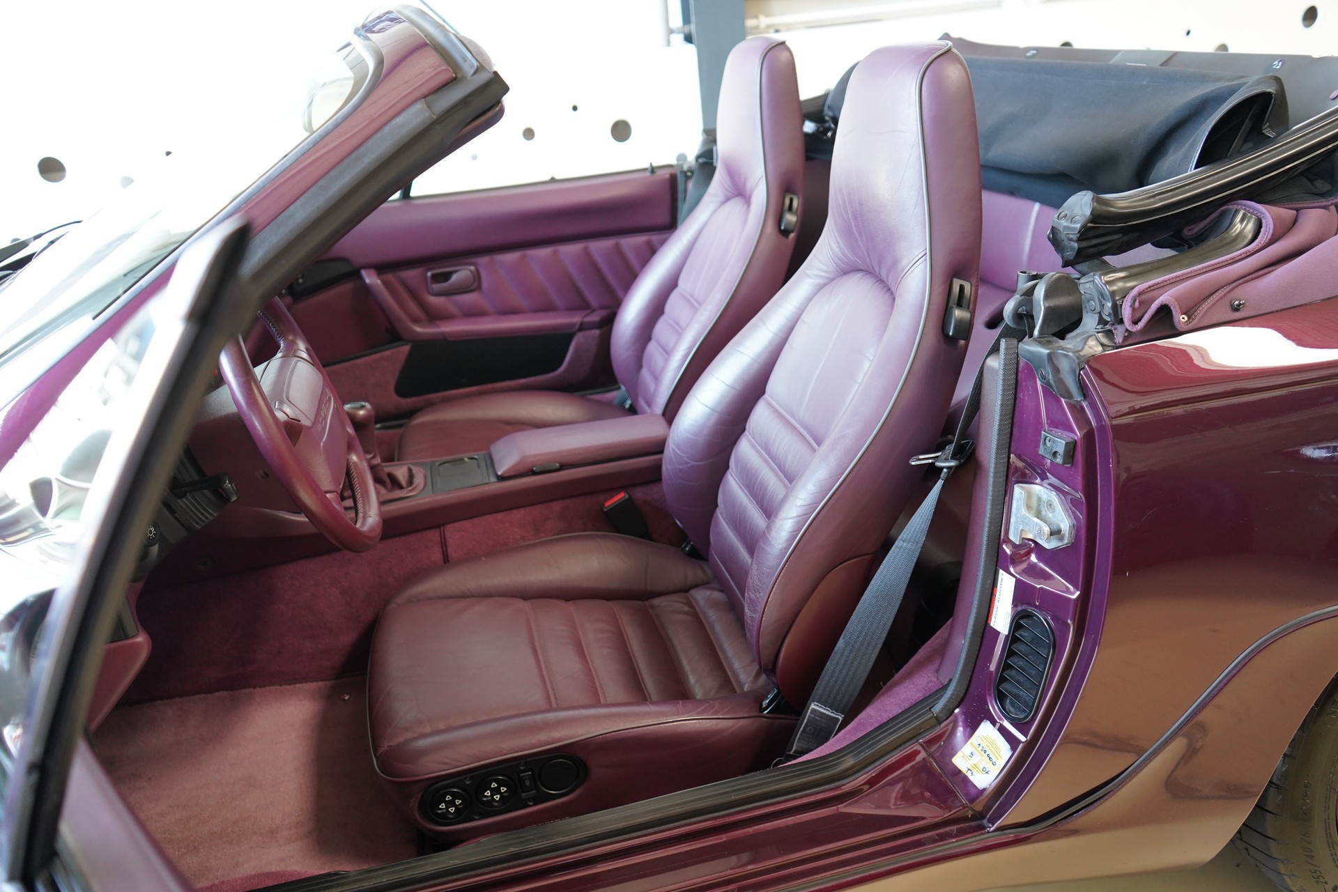 PORSCHE 968 Cabrio-image-22