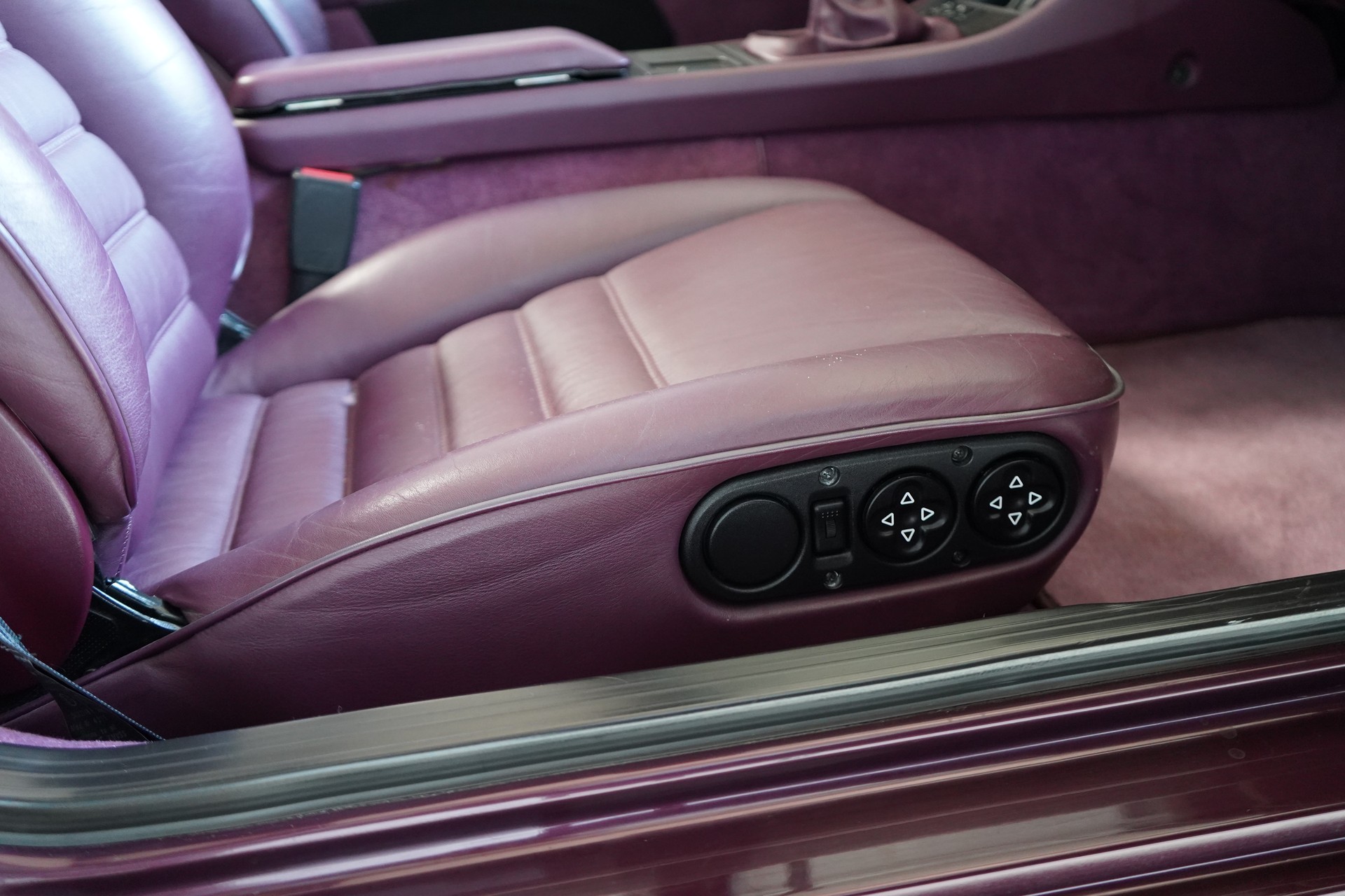PORSCHE 968 Cabrio-image-29