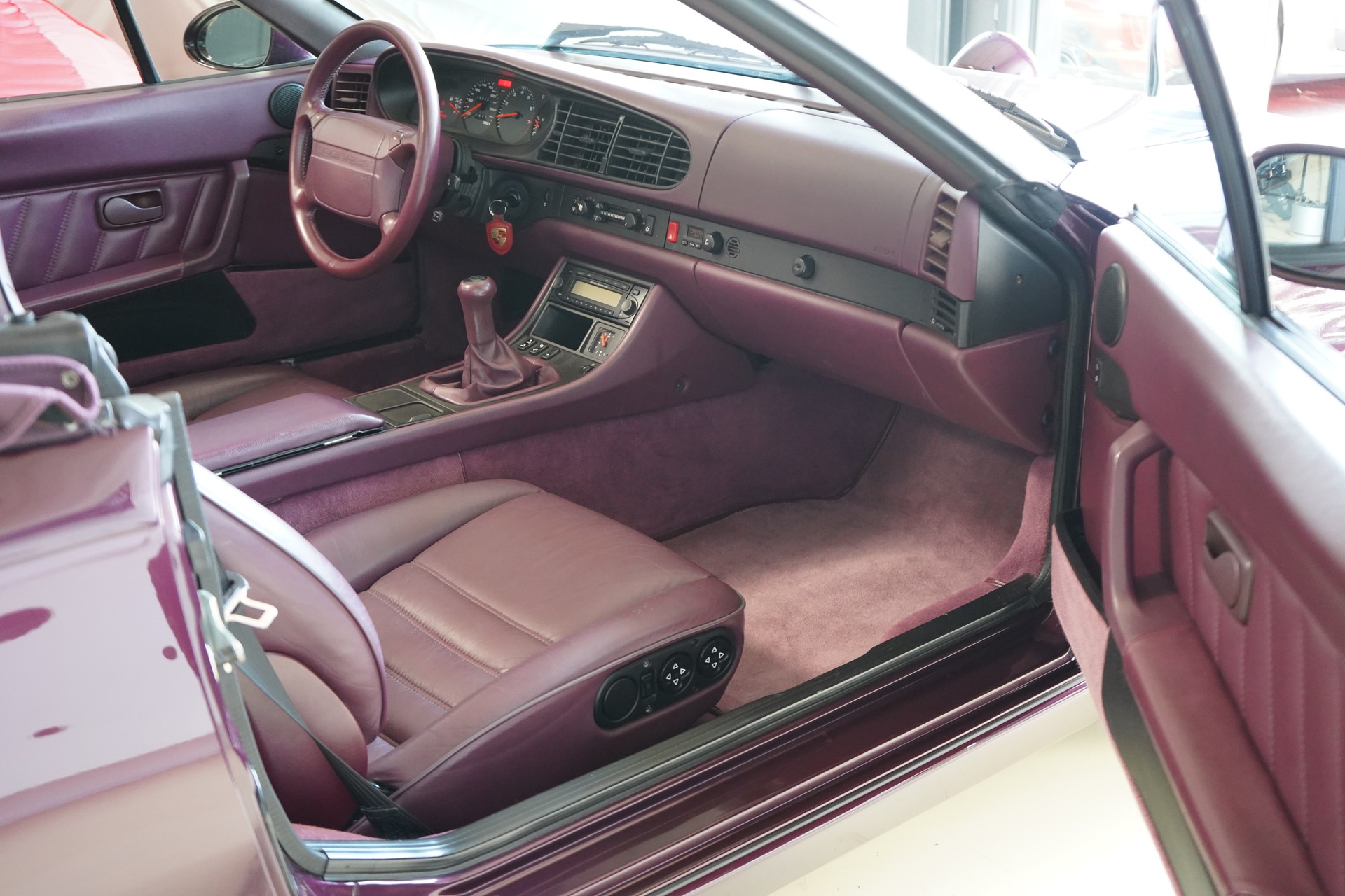PORSCHE 968 Cabrio-image-23