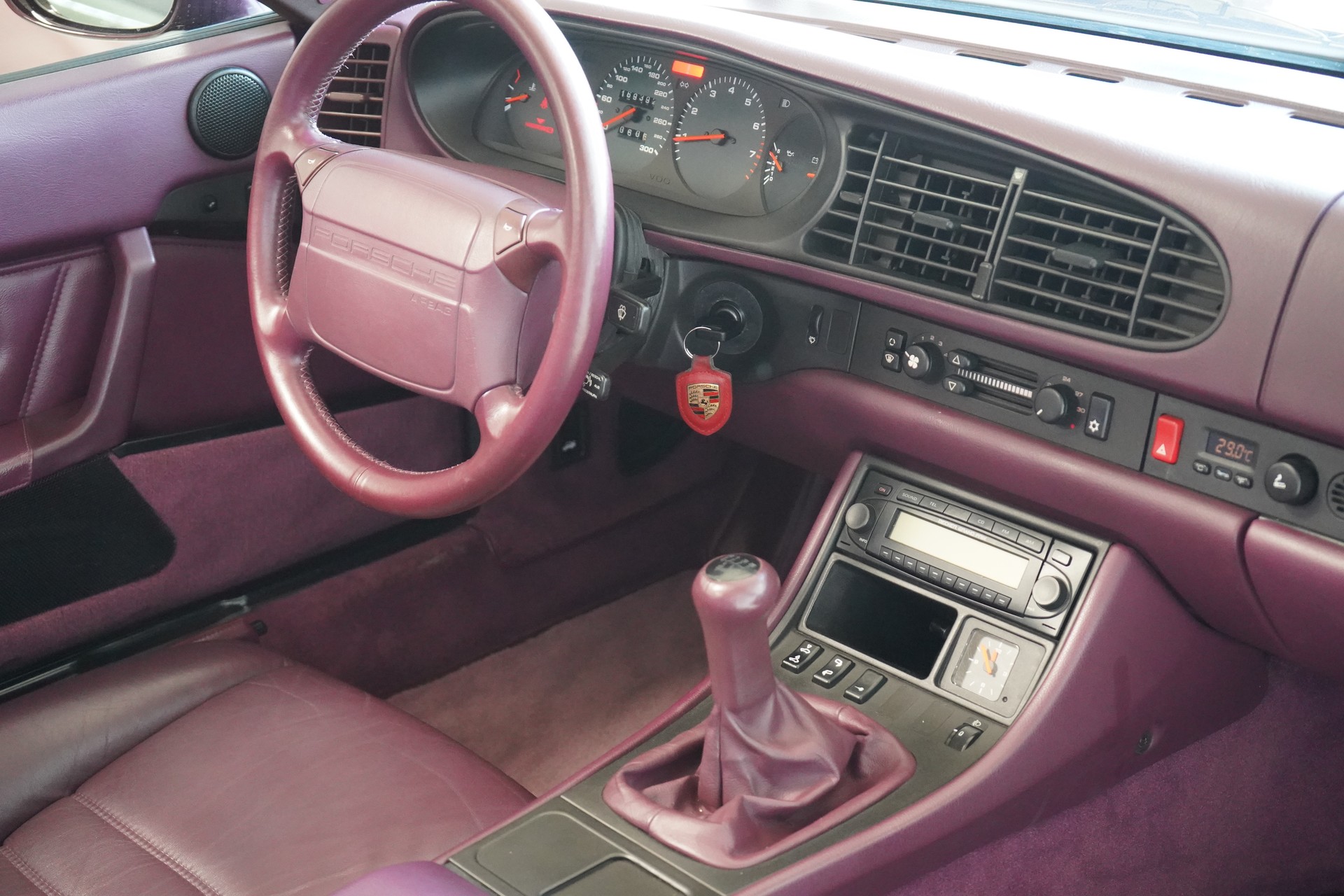 PORSCHE 968 Cabrio-image-25