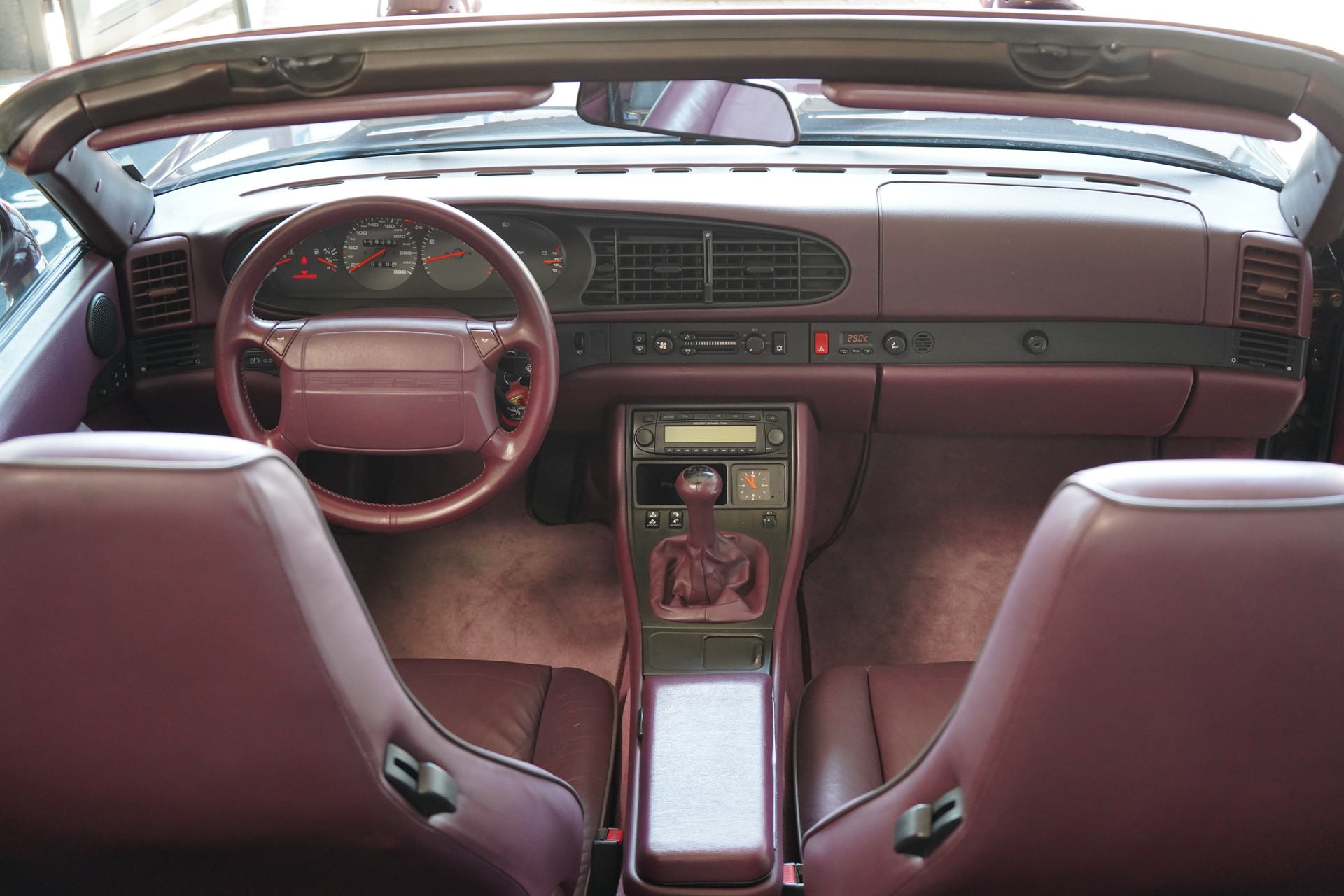PORSCHE 968 Cabrio-image-28