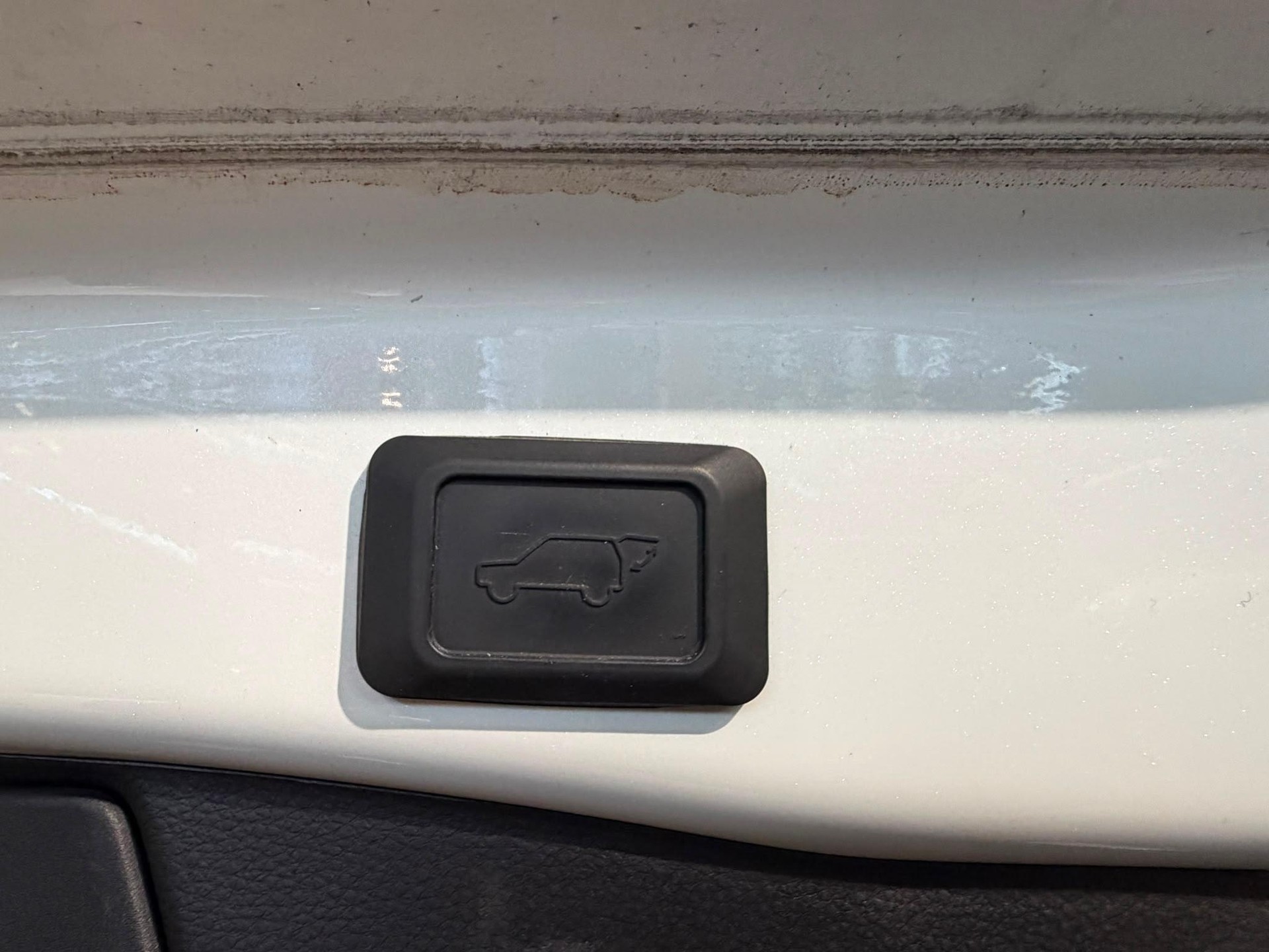 TOYOTA RAV4 2.5 Plug-In-Hybrid Premium-image-16