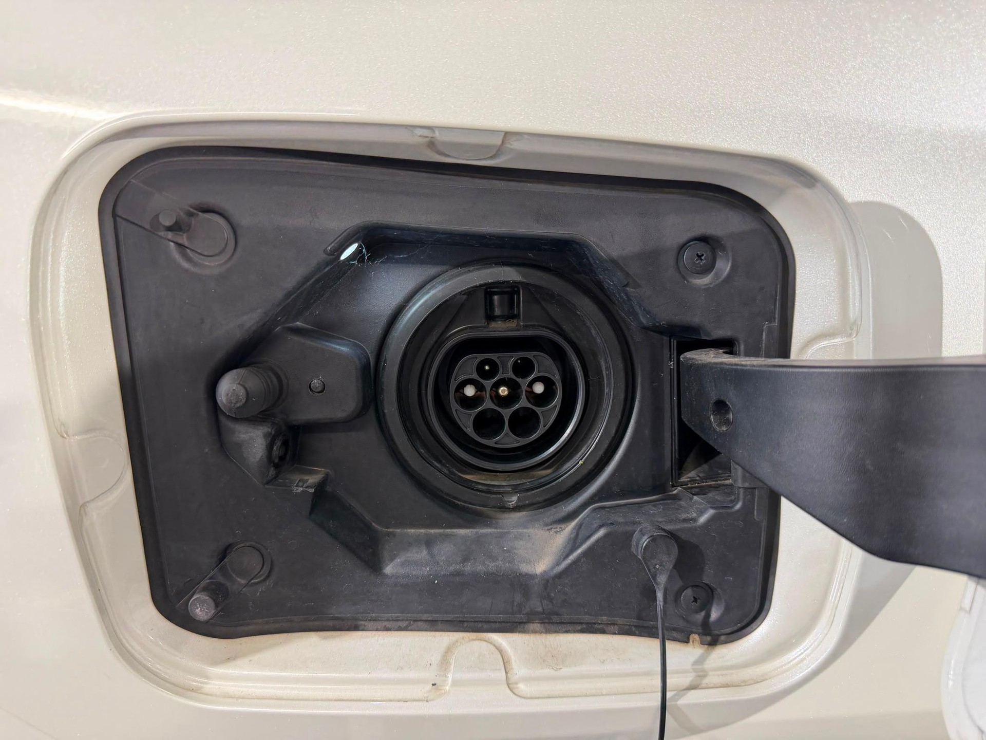 TOYOTA RAV4 2.5 Plug-In-Hybrid Premium-image-13