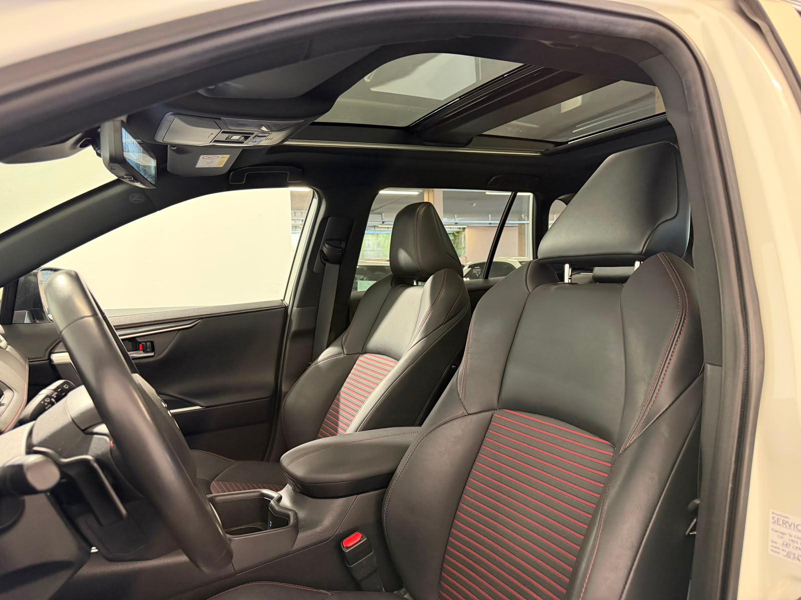 TOYOTA RAV4 2.5 Plug-In-Hybrid Premium-image-3