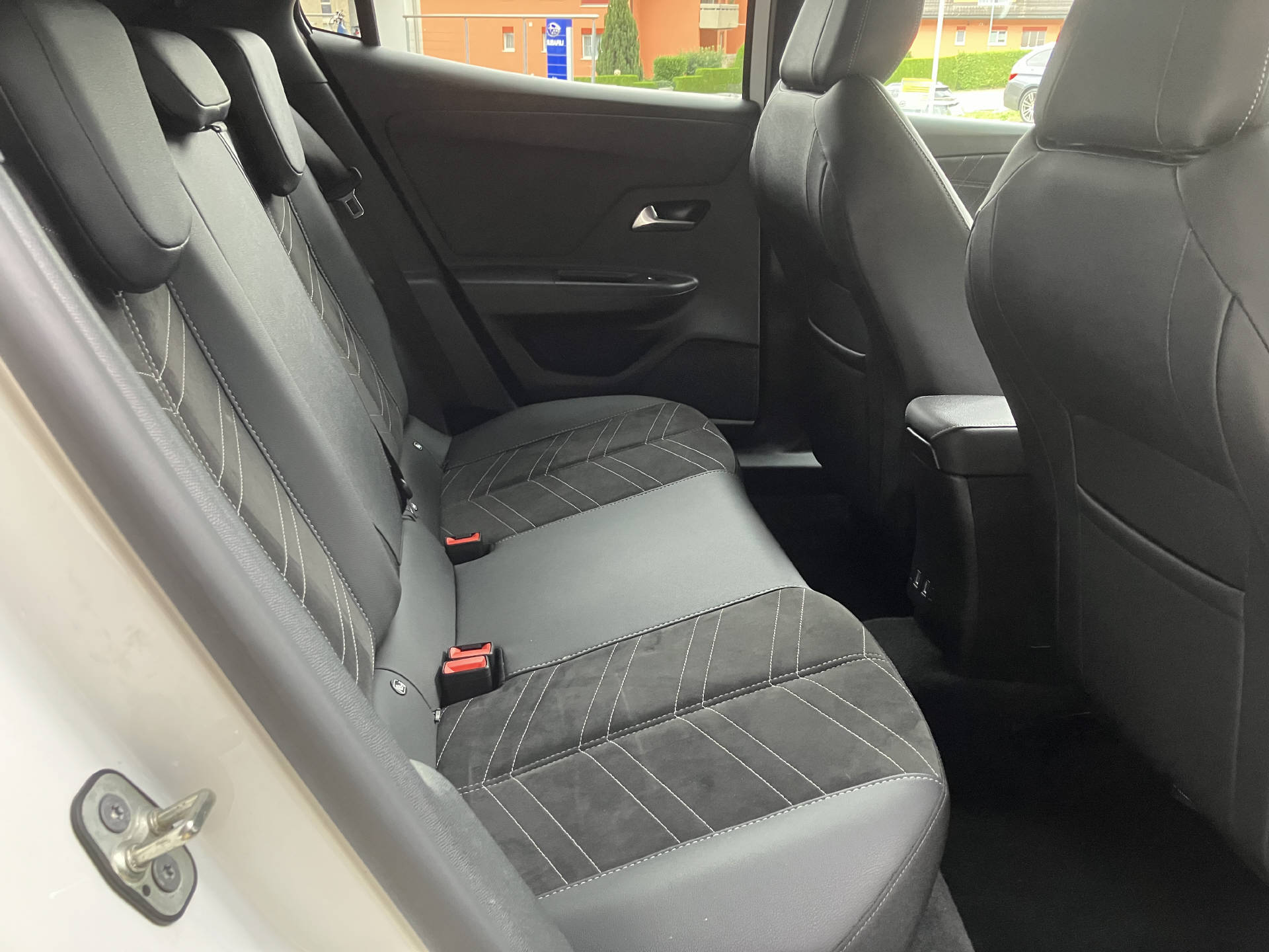 OPEL Mokka 1.2 Direct Injection Turbo Ultimate Aut.-image-5