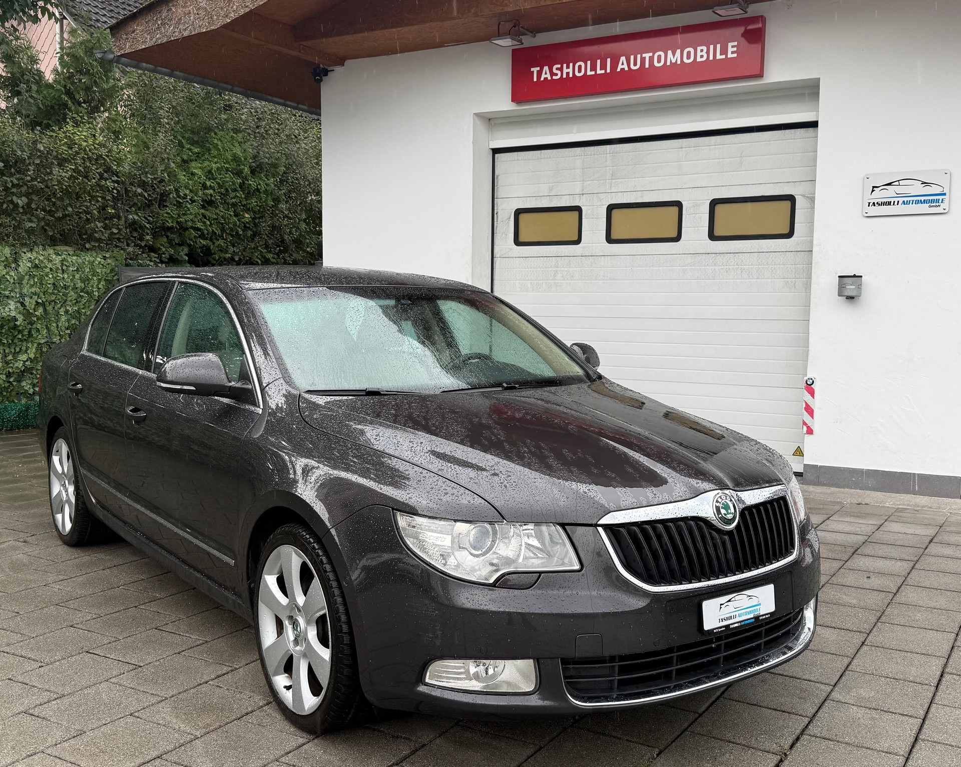 SKODA Superb 2.0 TDi Ambition DSG-image-0