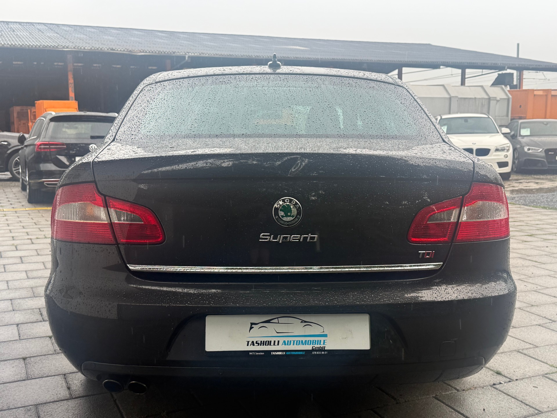 SKODA Superb 2.0 TDi Ambition DSG-image-4