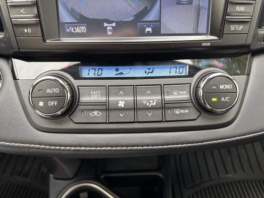 TOYOTA RAV-4 2.0 Sol Premium-image-11