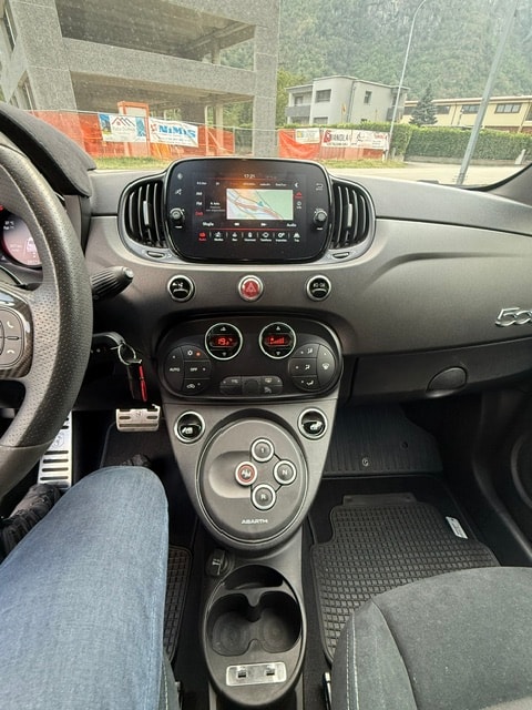 FIAT 695 1.4 16V Turbo Abarth 695 Competizione Dualogic-image-13