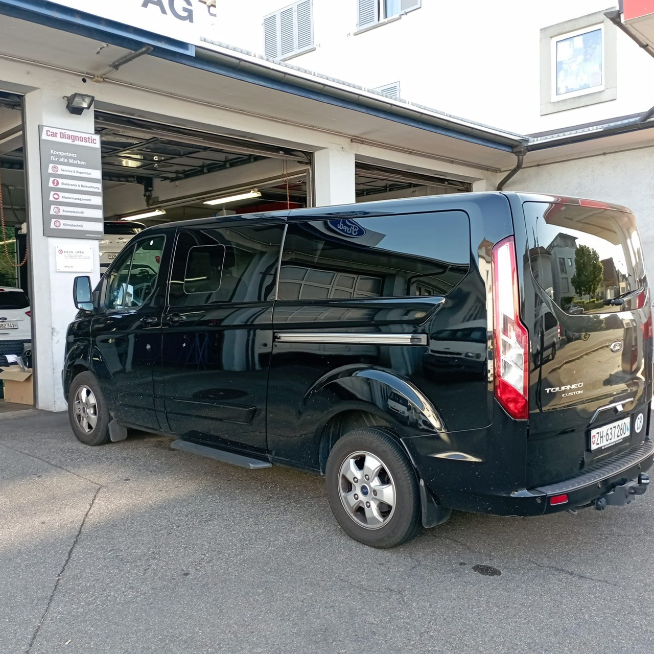 FORD Tourneo Custom 310 L2 2.0 TDCi 170 Titanium-image-3