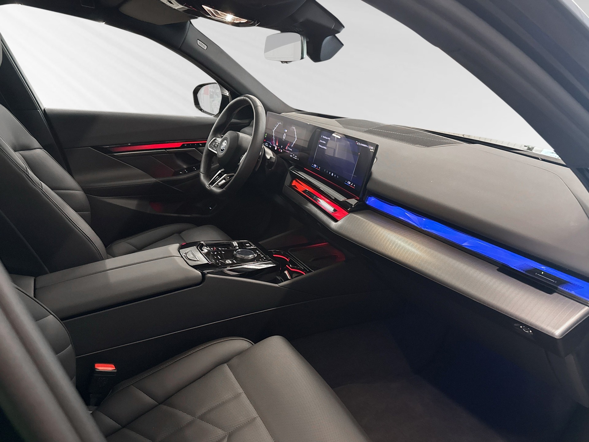 BMW 520d xDrive 48V Touring M Sport Steptronic-image-5