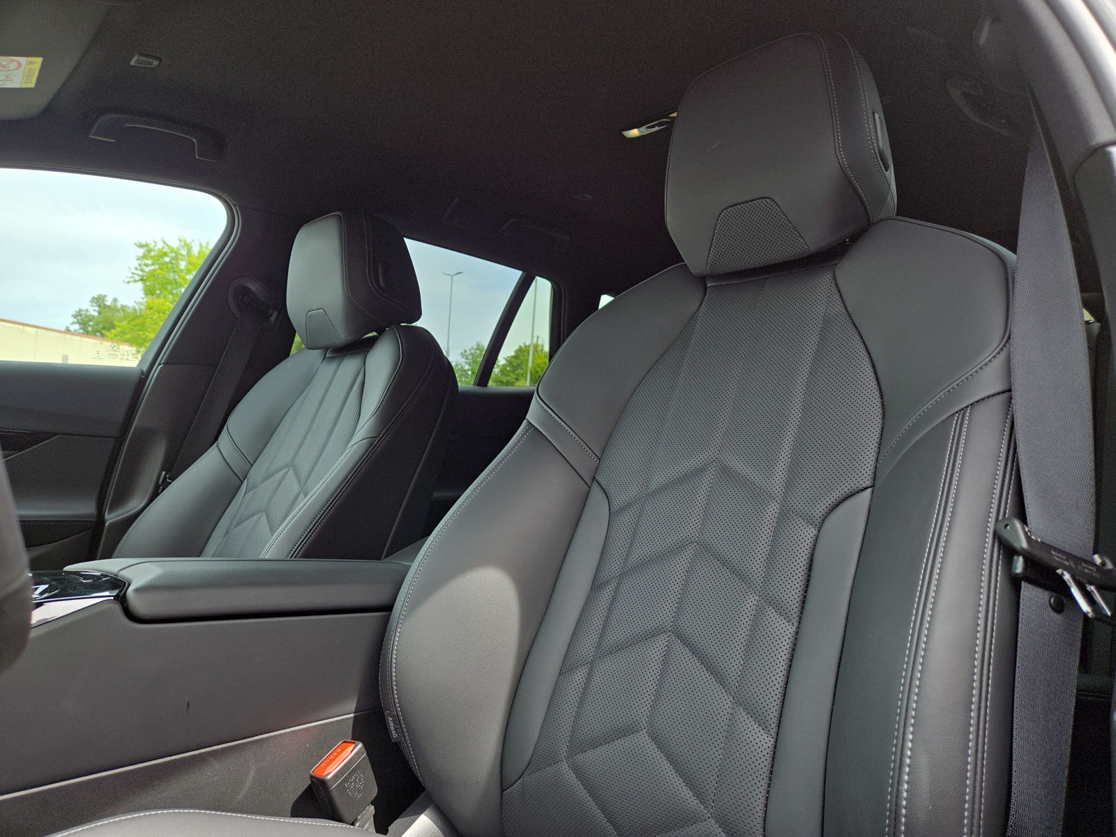 BMW 520d xDrive 48V Touring M Sport Steptronic-image-9