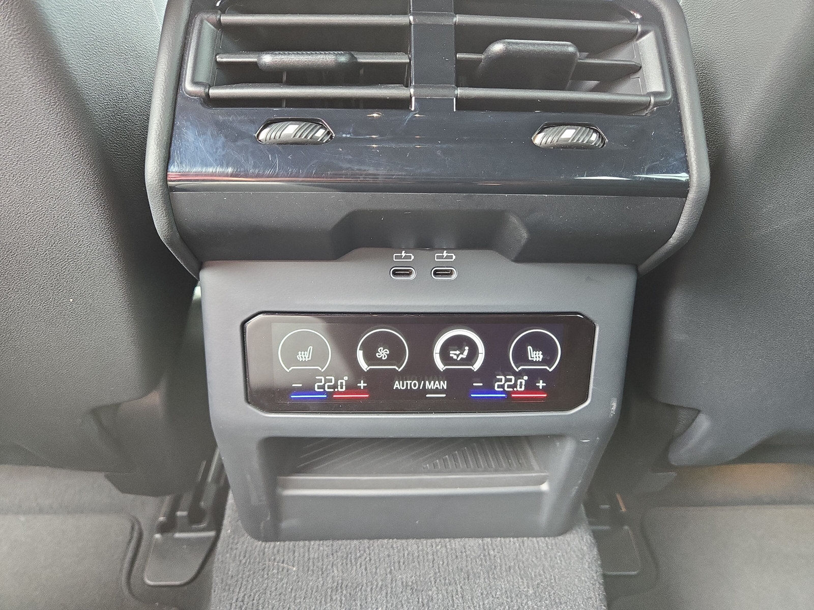 BMW 520d xDrive 48V Touring M Sport Steptronic-image-17