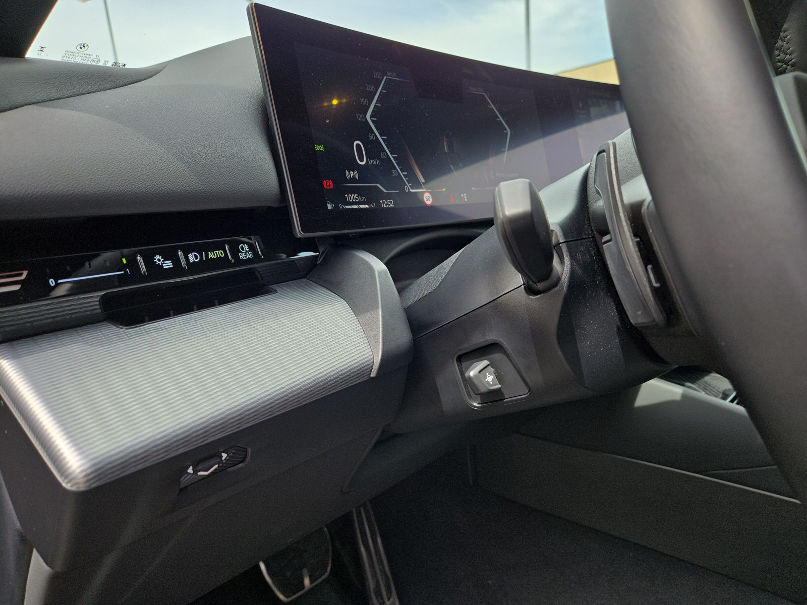 BMW 520d xDrive 48V Touring M Sport Steptronic-image-19
