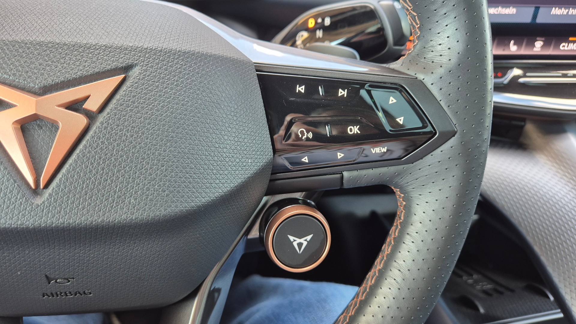 CUPRA Tavascan Type 9 77 kWh VZ Adrenaline*Heau up Display*Panoramadach*360°Kamera-image-13
