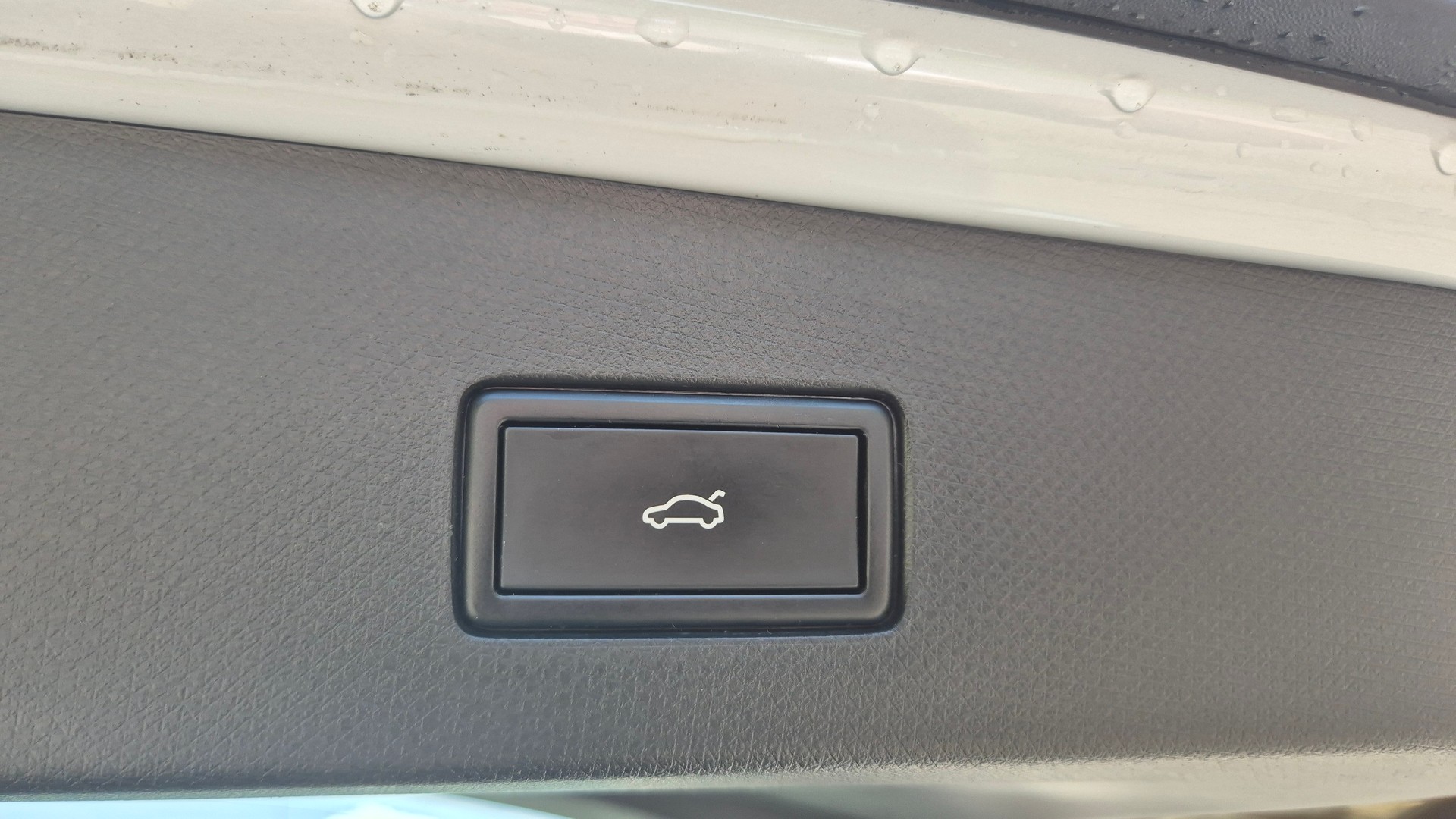 CUPRA Tavascan Type 9 77 kWh VZ Adrenaline*Heau up Display*Panoramadach*360°Kamera-image-10