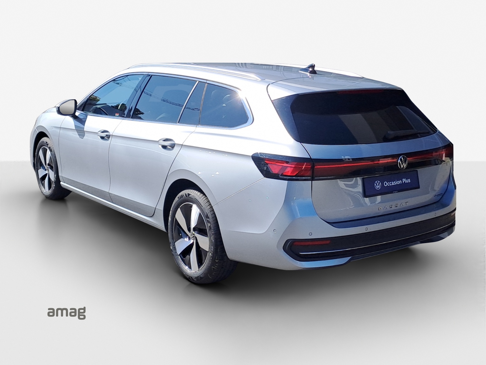 VW Passat Variant 2.0 TDI evo Business 4 Motion DSG-image-2