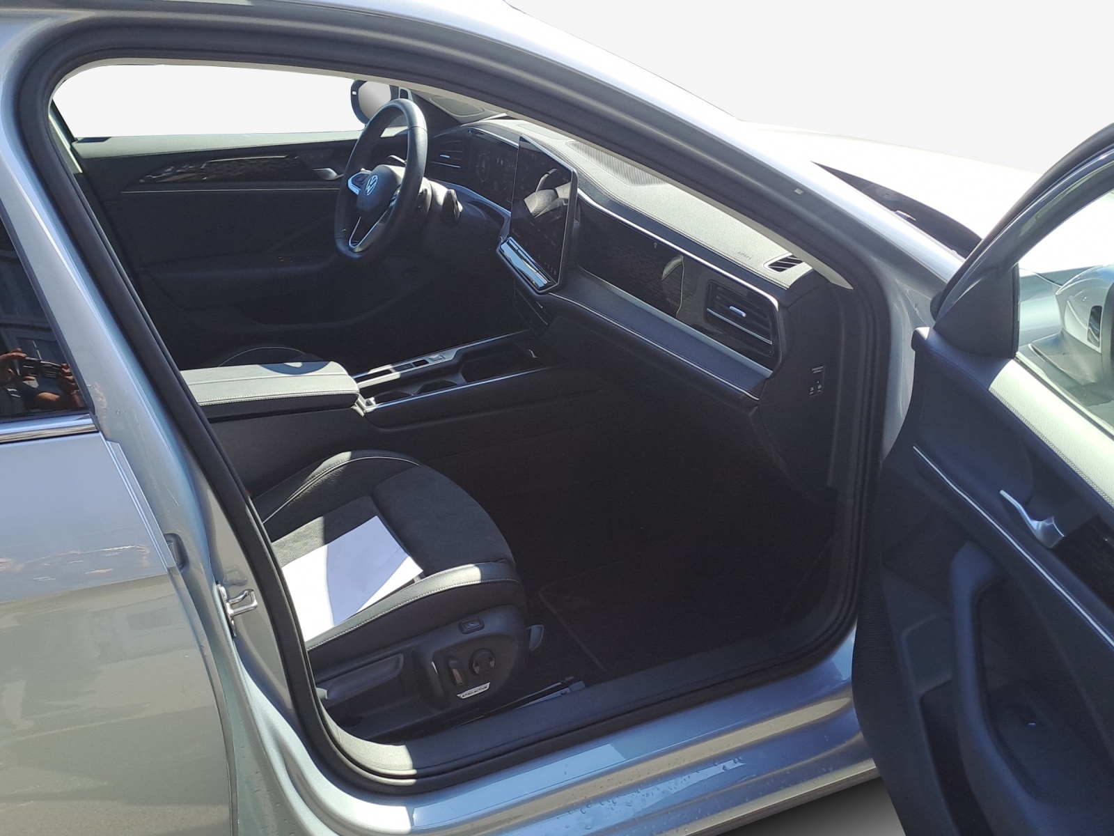 VW Passat Variant 2.0 TDI evo Business 4 Motion DSG-image-13