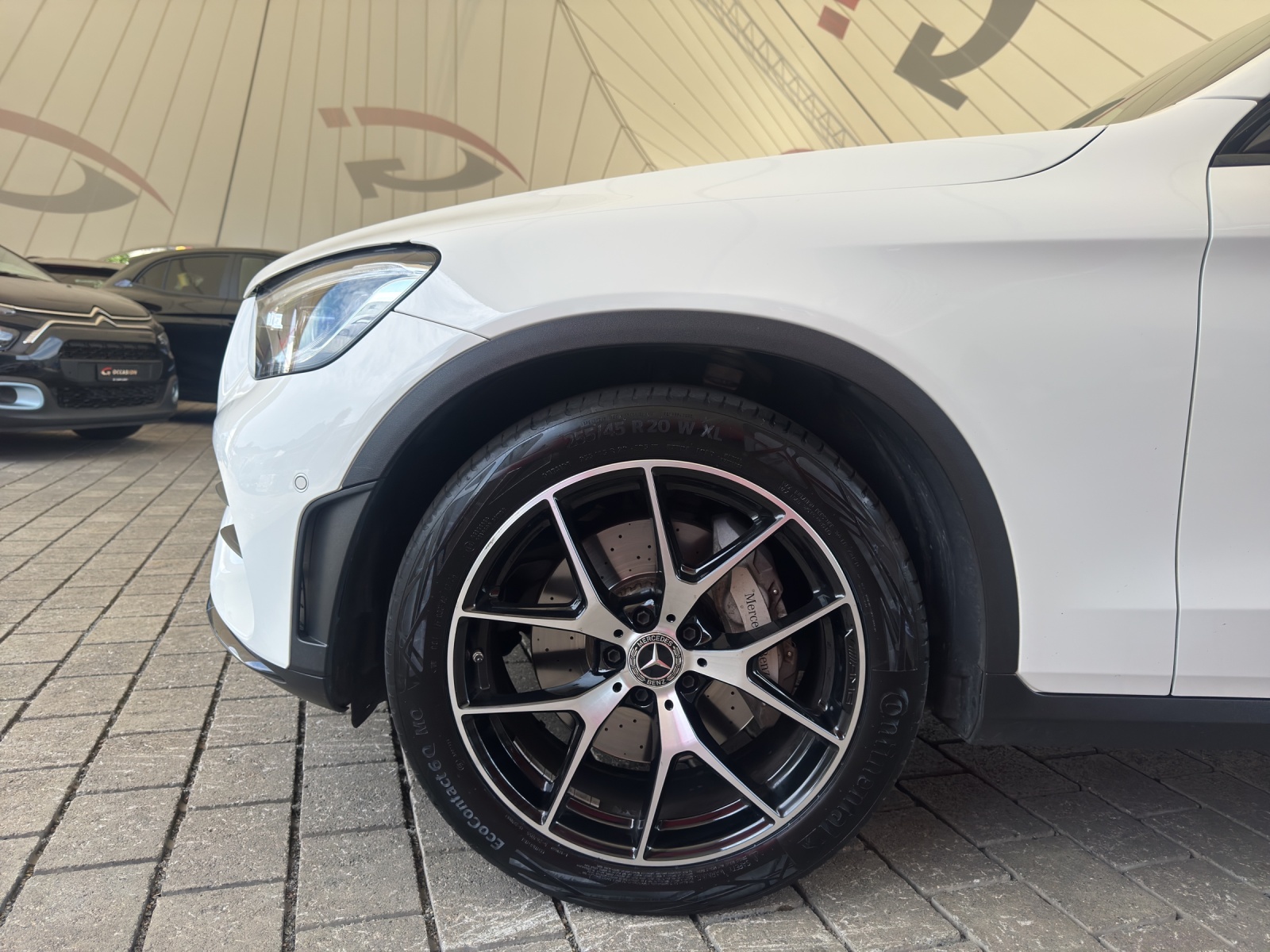 MERCEDES-BENZ GLC-Klasse C253 Coupé GLC 300 AMG Line 4x4-image-14