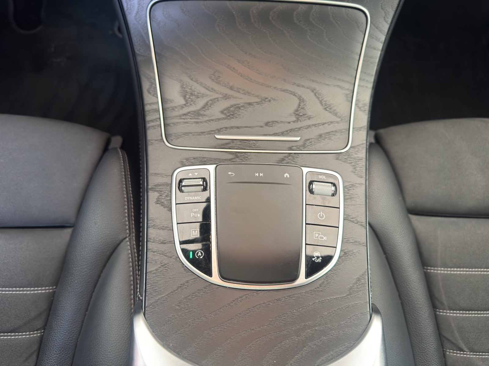 MERCEDES-BENZ GLC-Klasse C253 Coupé GLC 300 AMG Line 4x4-image-10