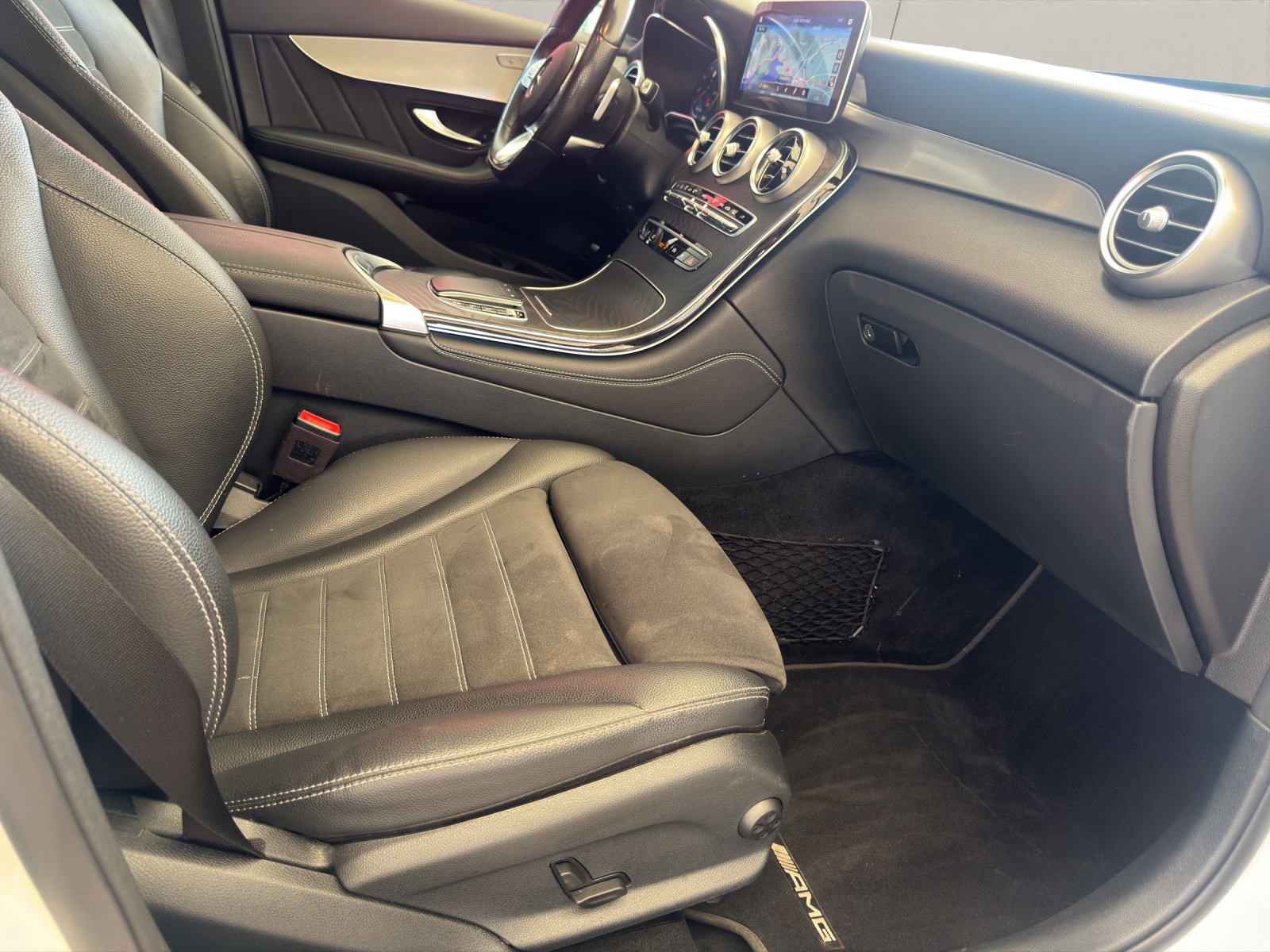 MERCEDES-BENZ GLC-Klasse C253 Coupé GLC 300 AMG Line 4x4-image-16