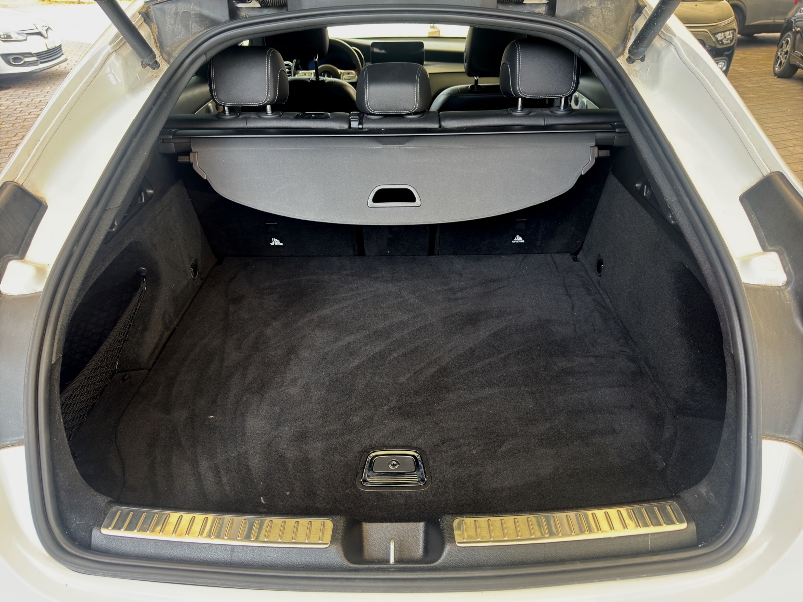 MERCEDES-BENZ GLC-Klasse C253 Coupé GLC 300 AMG Line 4x4-image-8