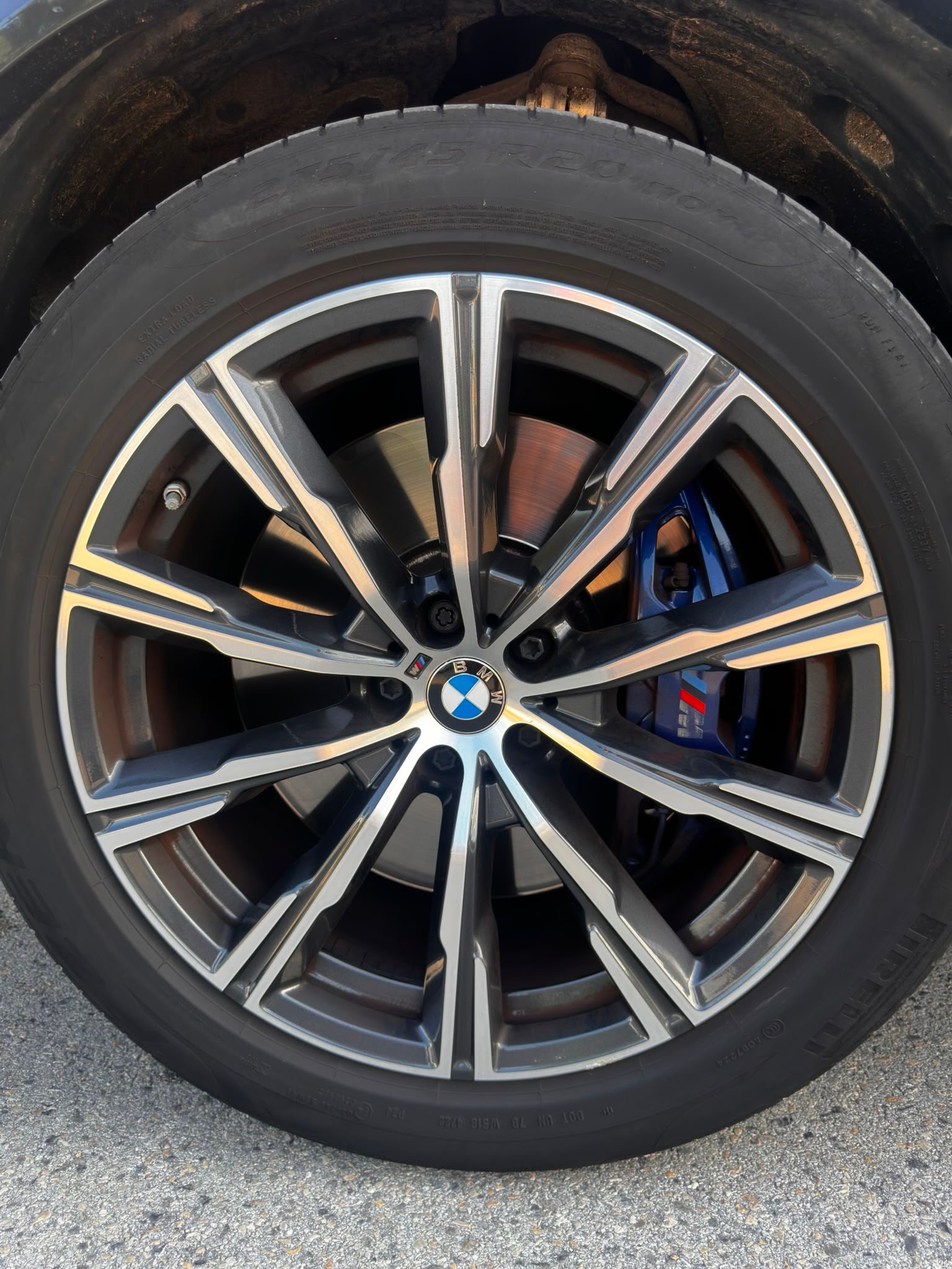 BMW 40i xDrive-image-3
