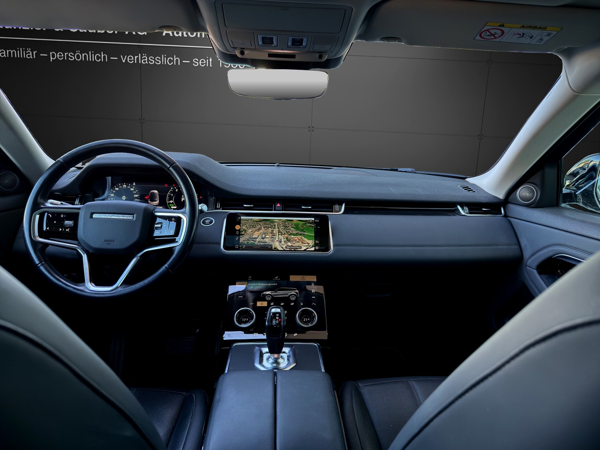 LAND ROVER Range Rover Evoque P 300e SE AT8-image-4