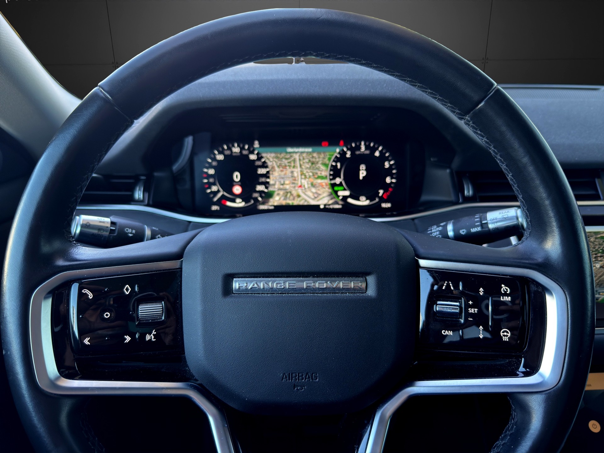 LAND ROVER Range Rover Evoque P 300e SE AT8-image-7
