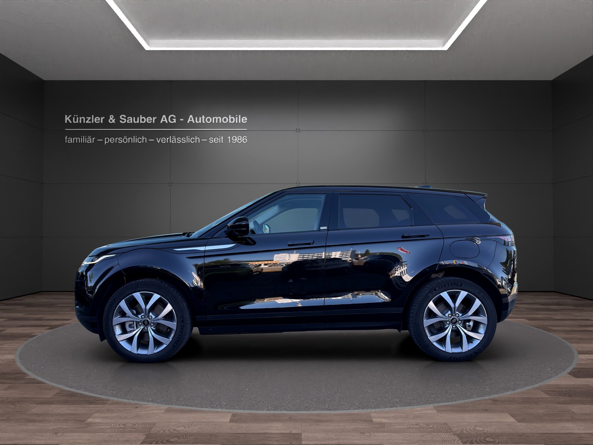 LAND ROVER Range Rover Evoque P 300e SE AT8-showroom-element-1