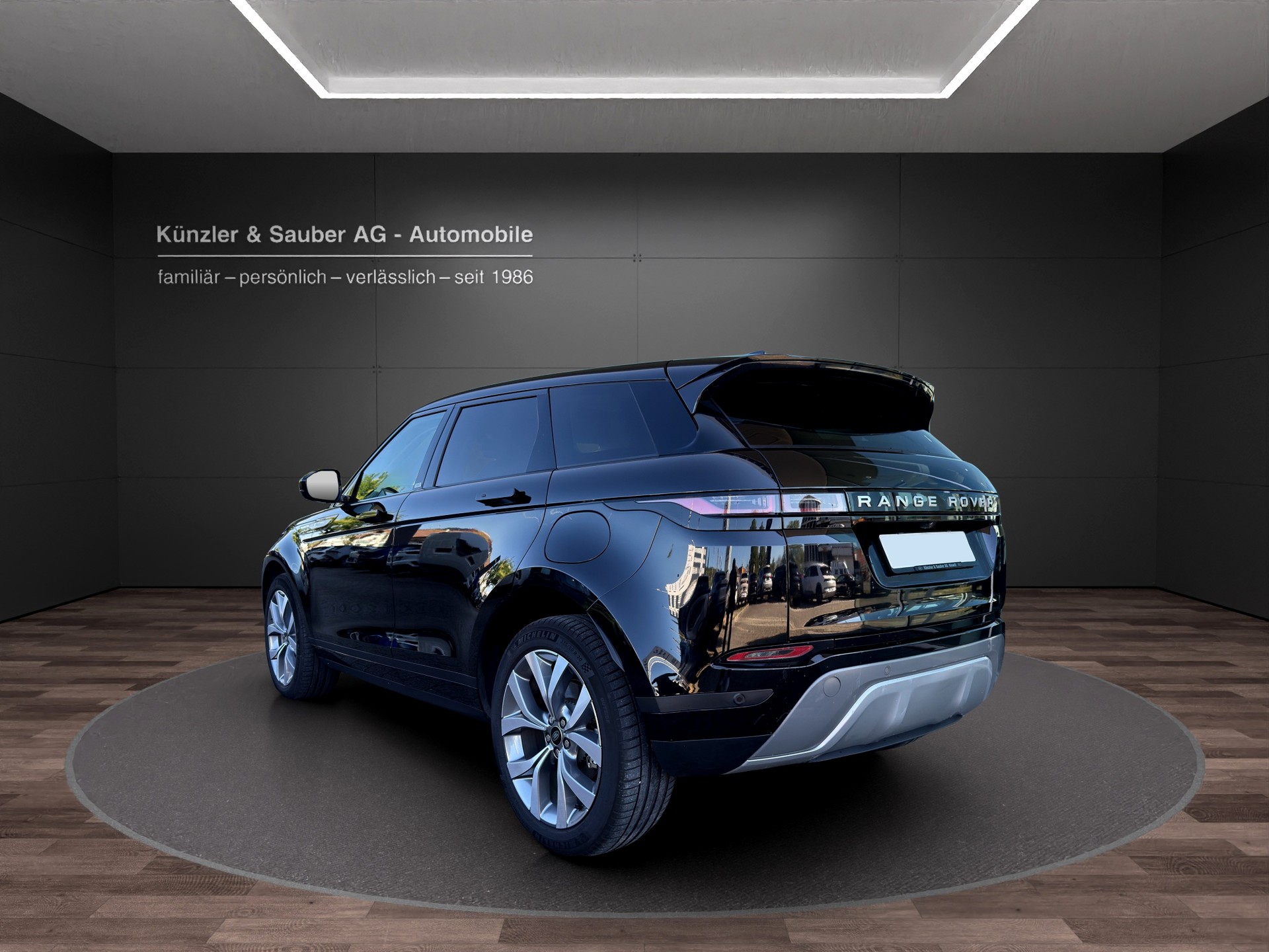 LAND ROVER Range Rover Evoque P 300e SE AT8-image-14