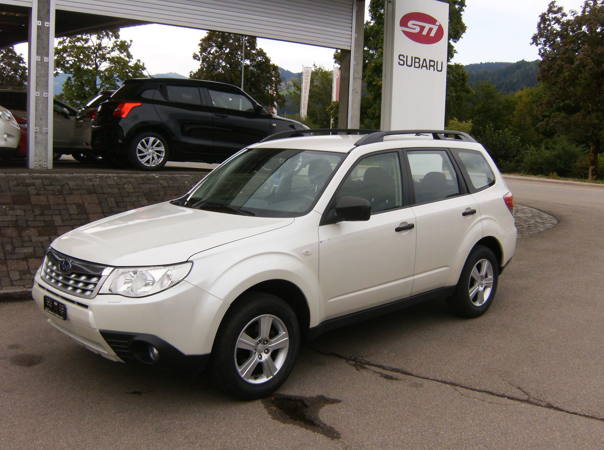 SUBARU Forester 2.0X Swiss Automatic-image-0